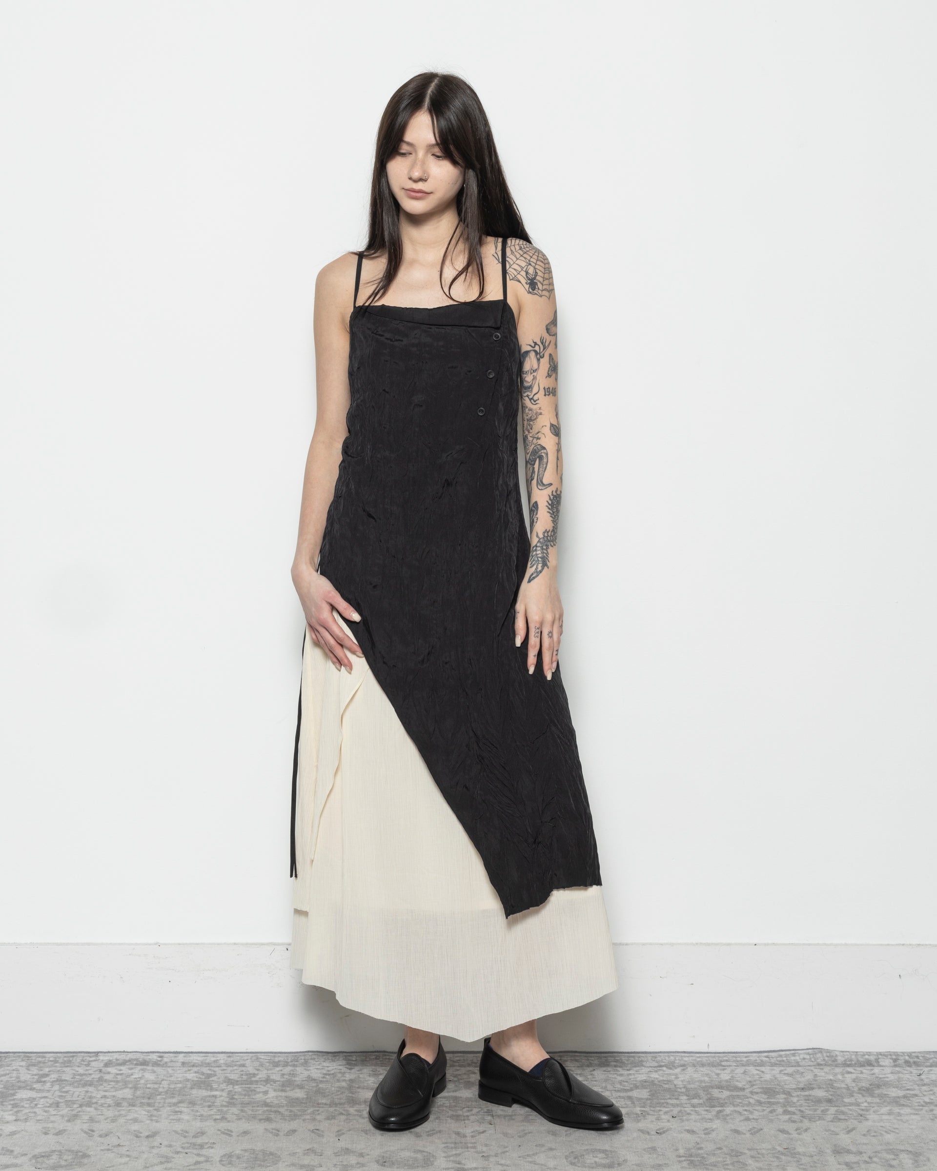 Flowy Midi Dress in Black