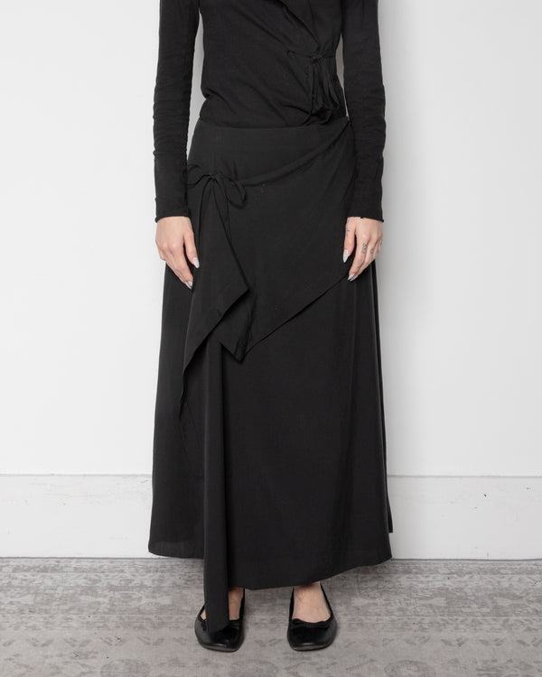 Layered RAW-Edge Skirt in Black