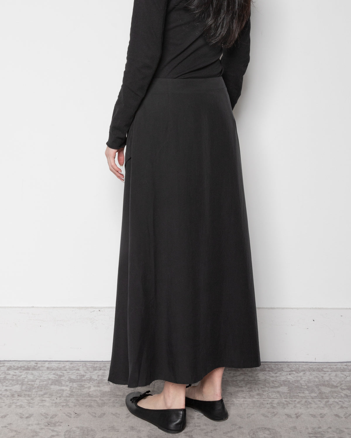 Layered RAW-Edge Skirt in Black