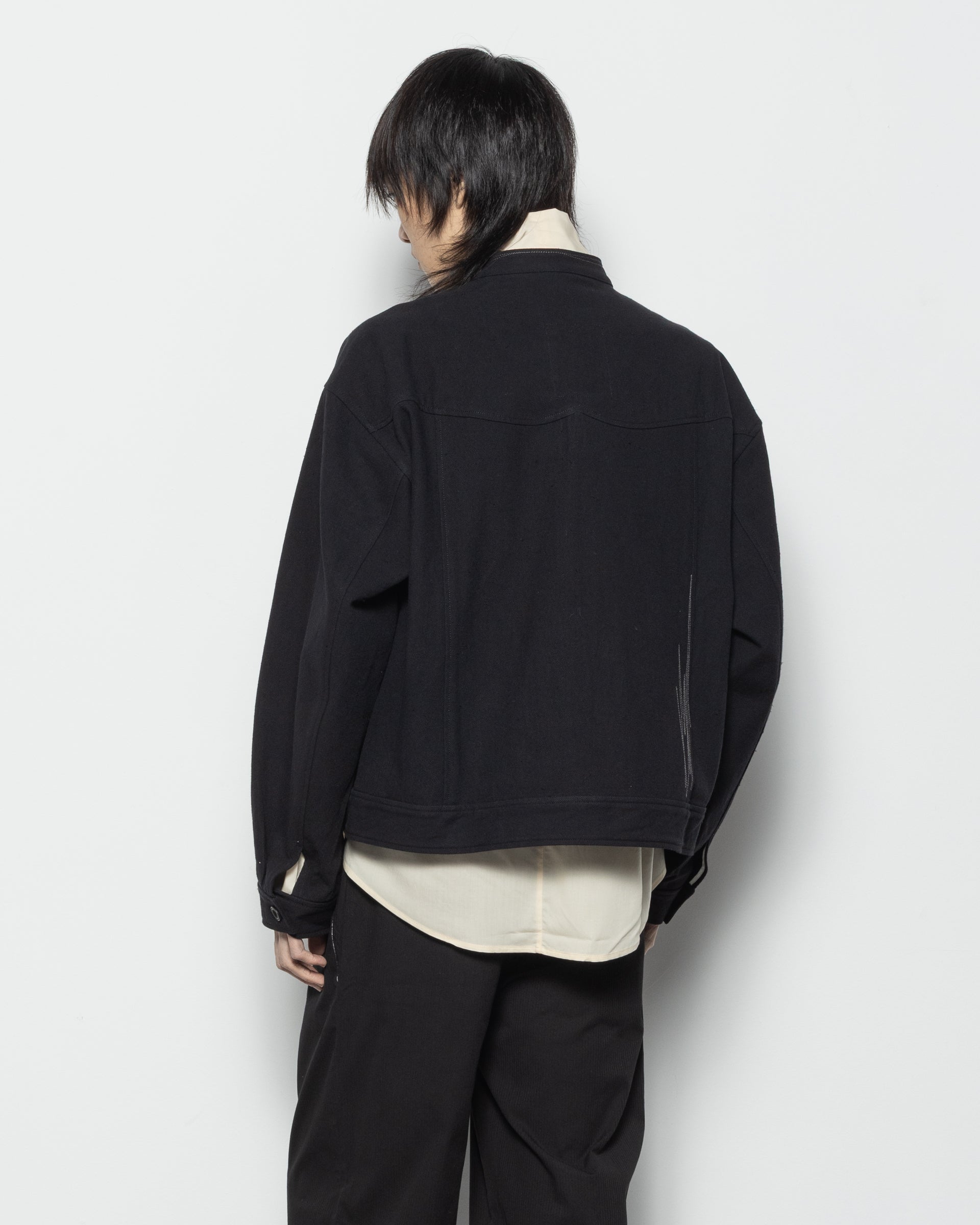 E Cloud JKT in Black