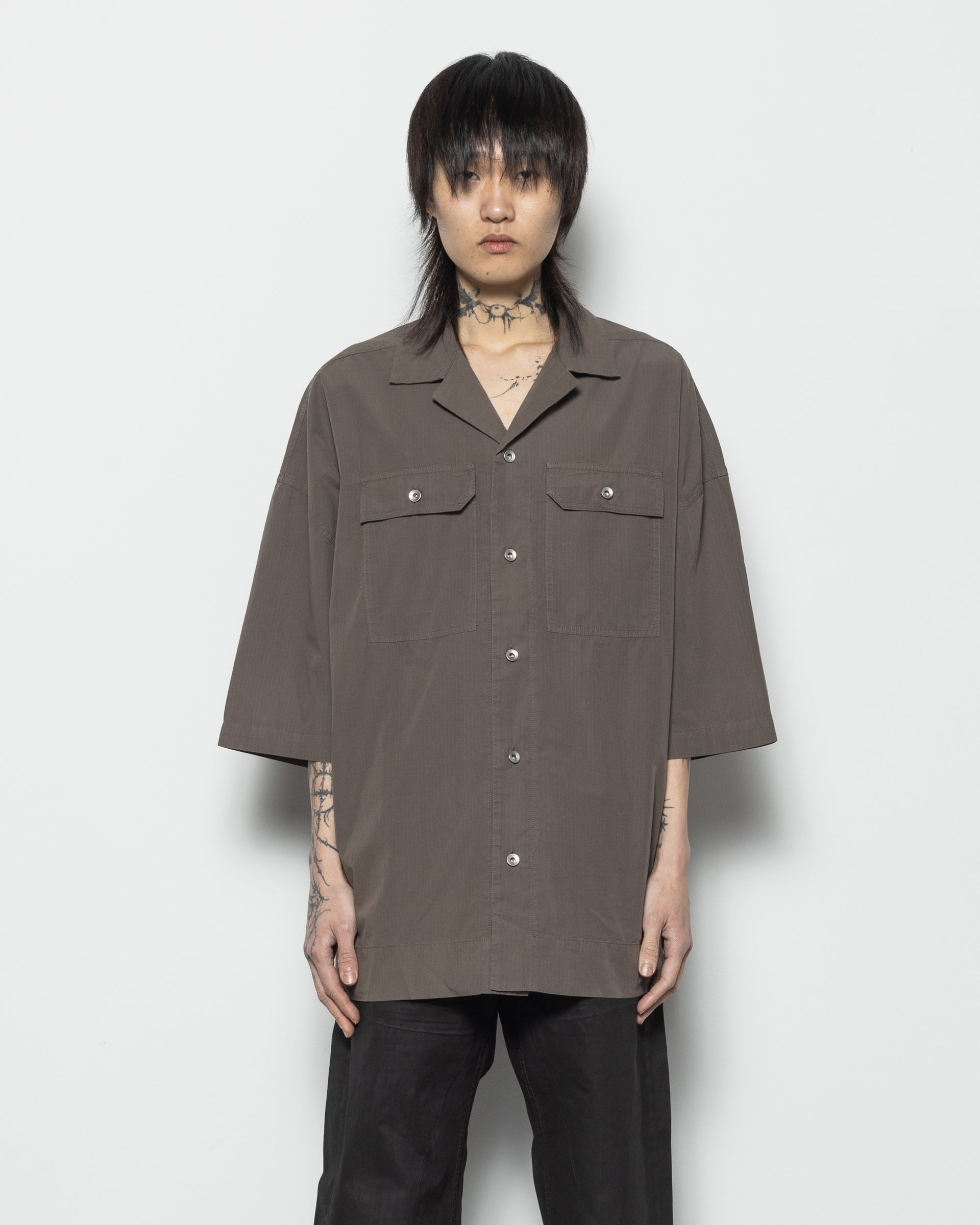 Magnum Tommy Shirt in Dust