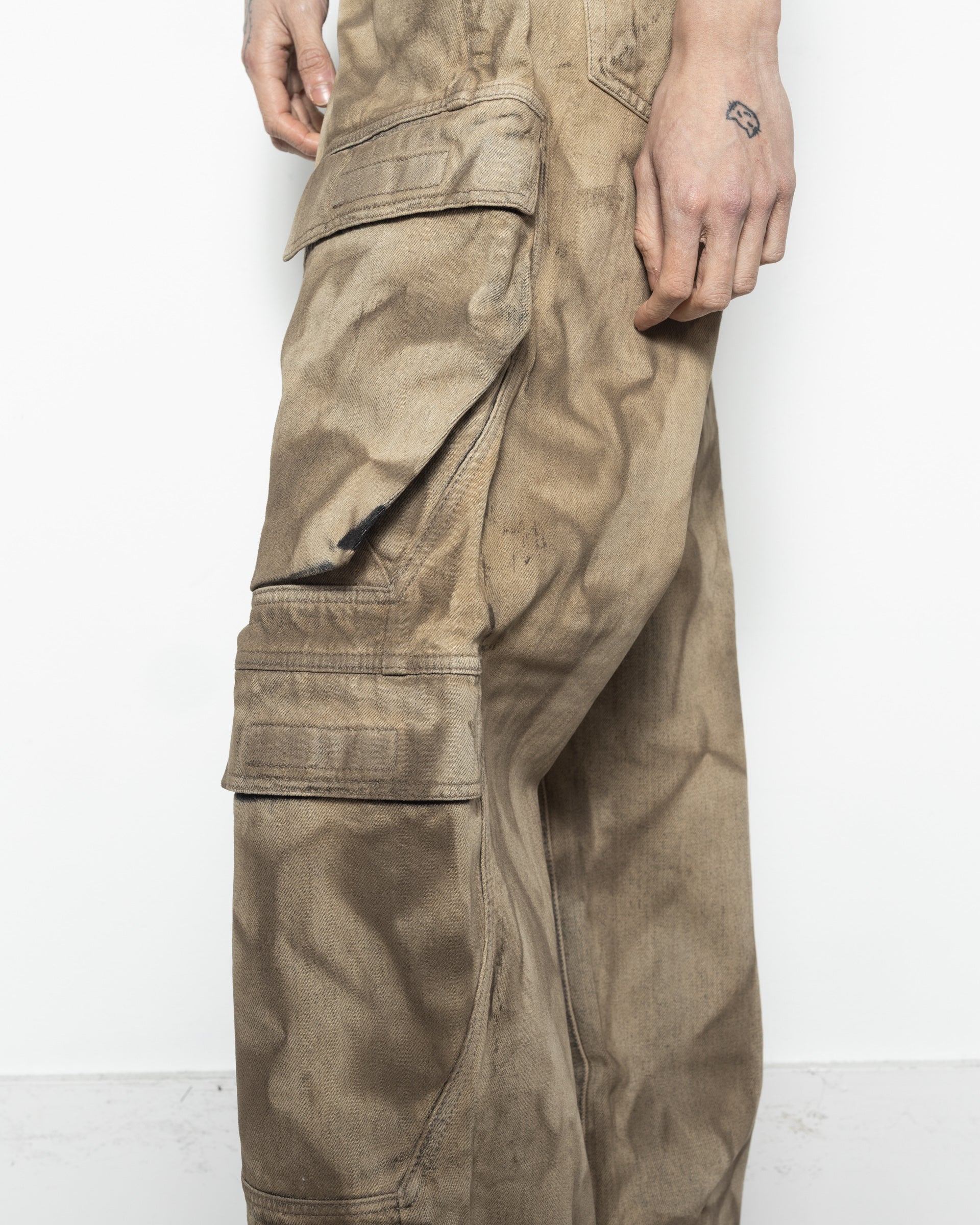Double Cargo Pants in Dust