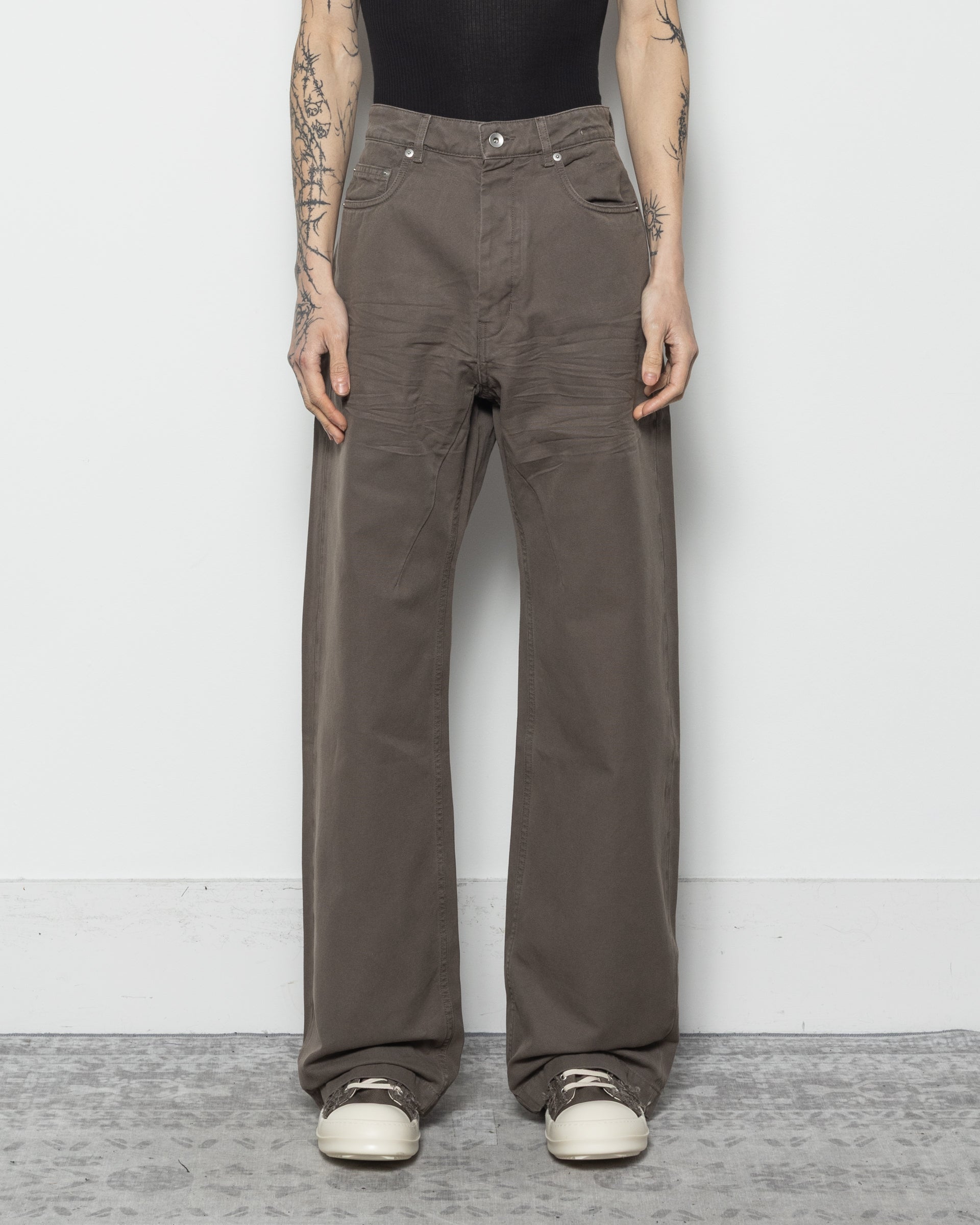 Rick Owens DRKSHDW Geth Jeans in Dust | RODEN GRAY