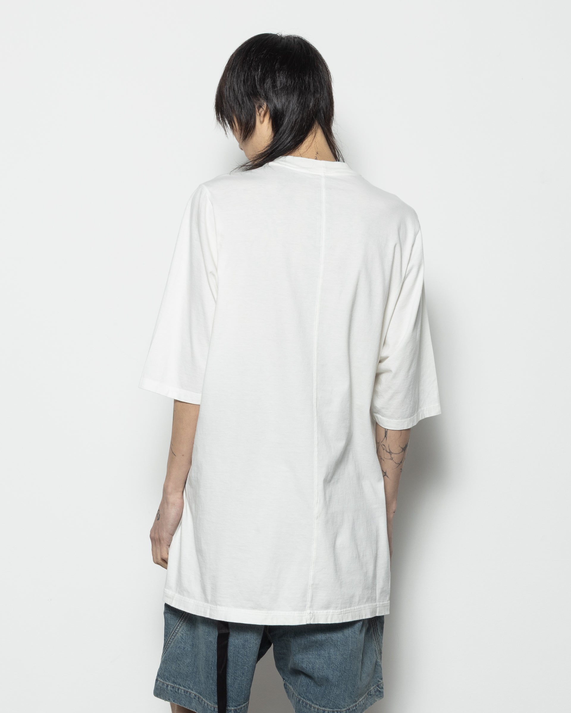 Jumbo SS T-Shirt in Milk and Black