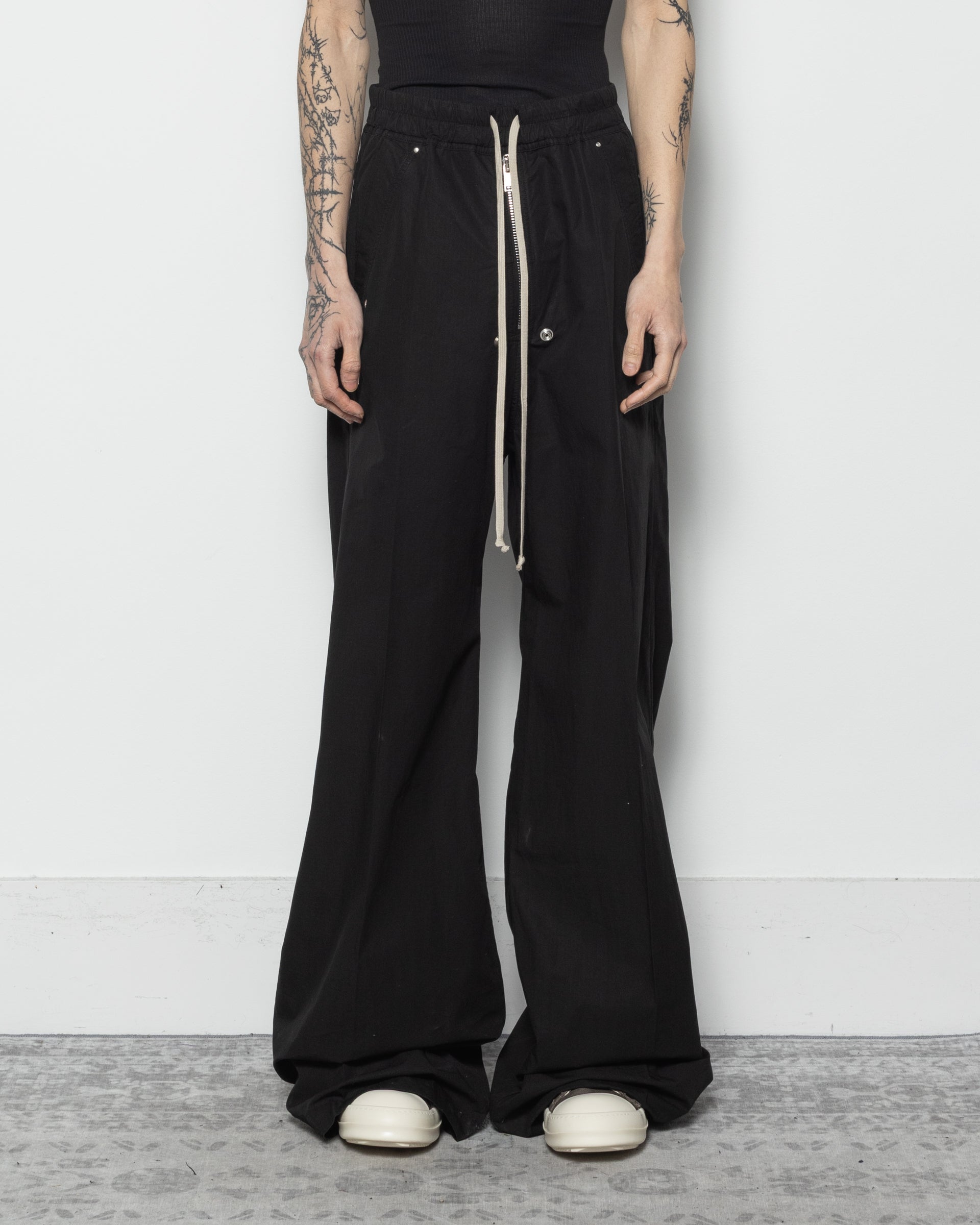 Geth Belas Pants in Black