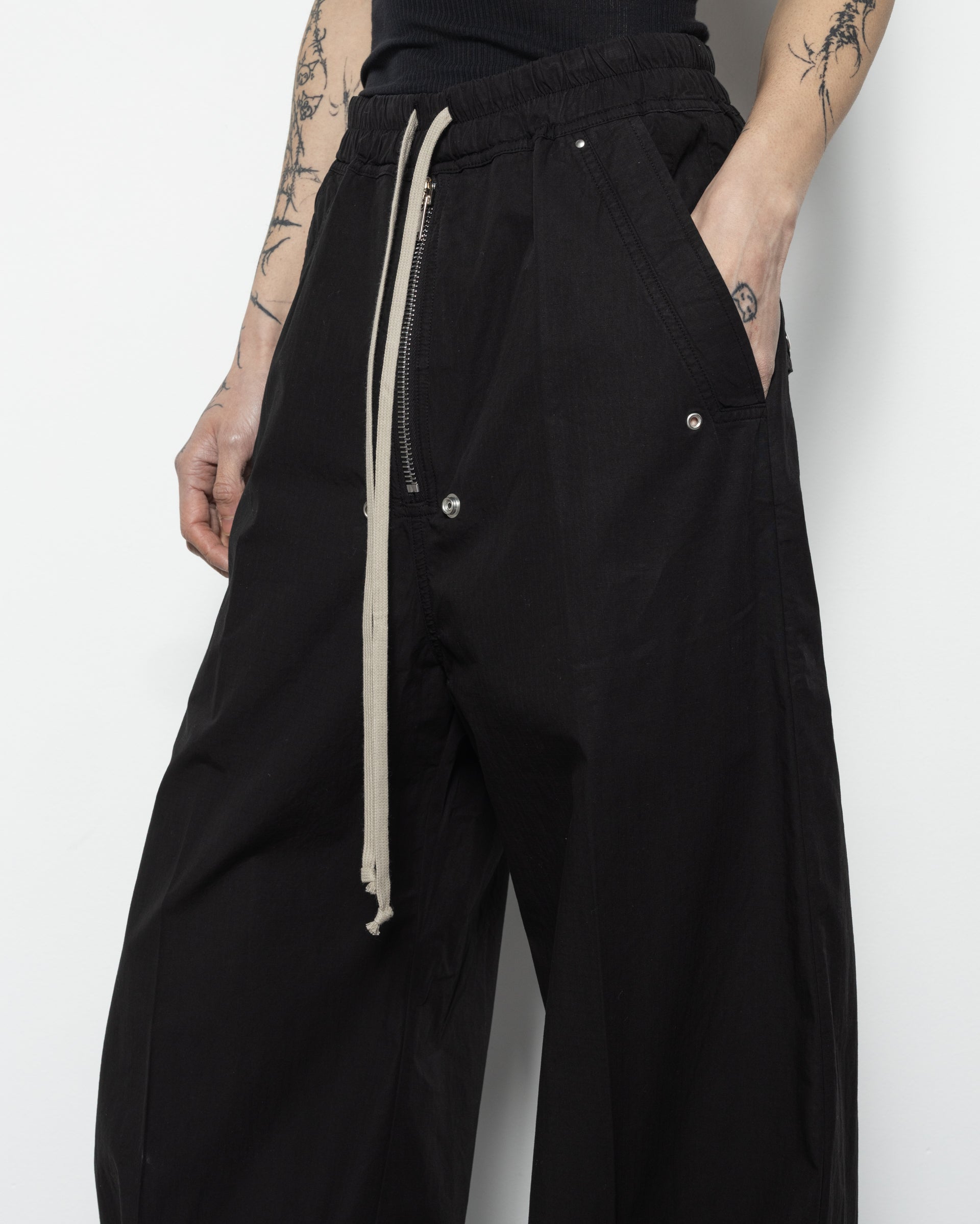 Geth Belas Pants in Black