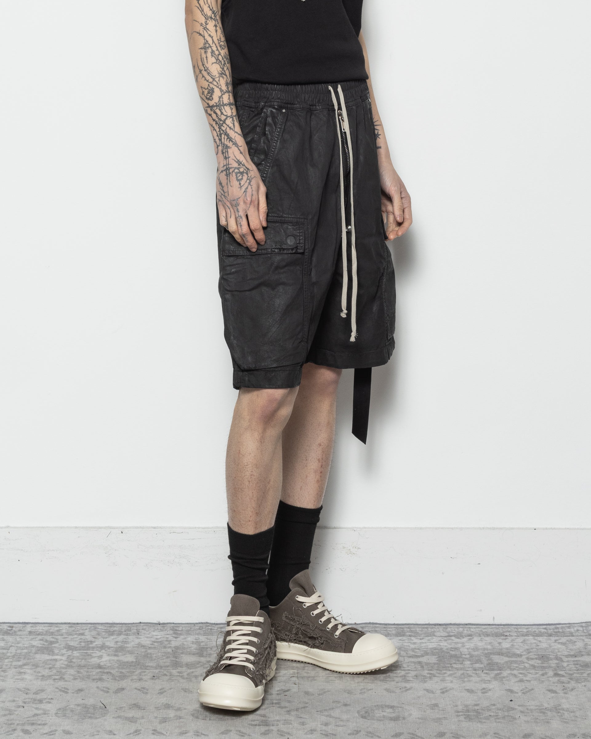 Cargo Belas Denim Shorts in Black