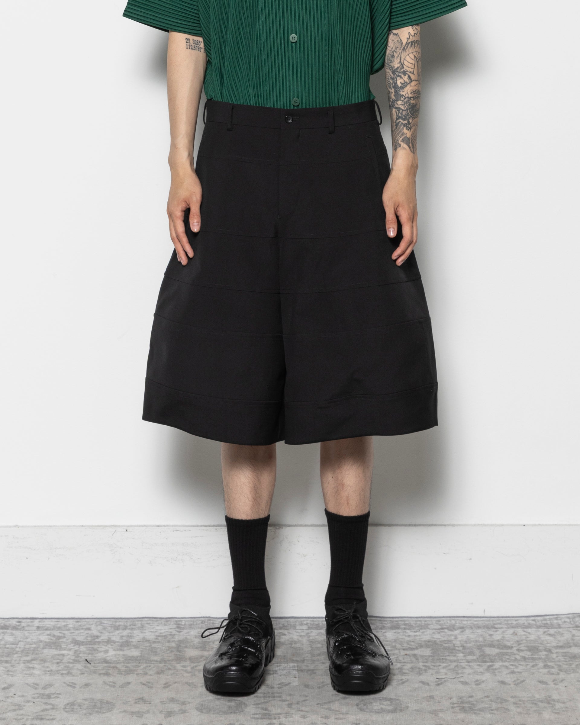 Panelled Wide Shorts in Black