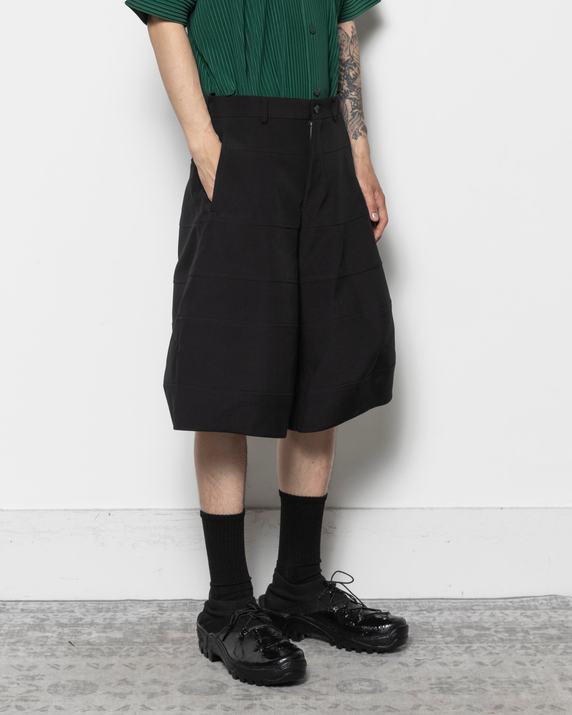 Panelled Wide Shorts in Black