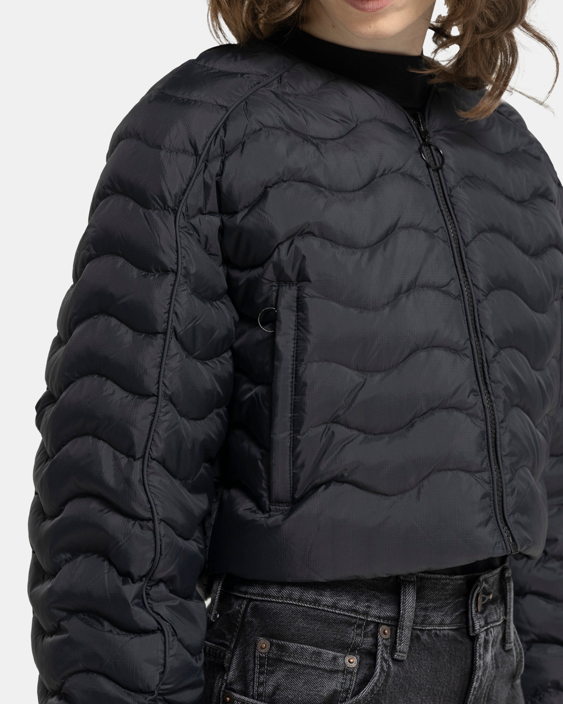 Re:Down Light Crop Puffer Jacket in Black