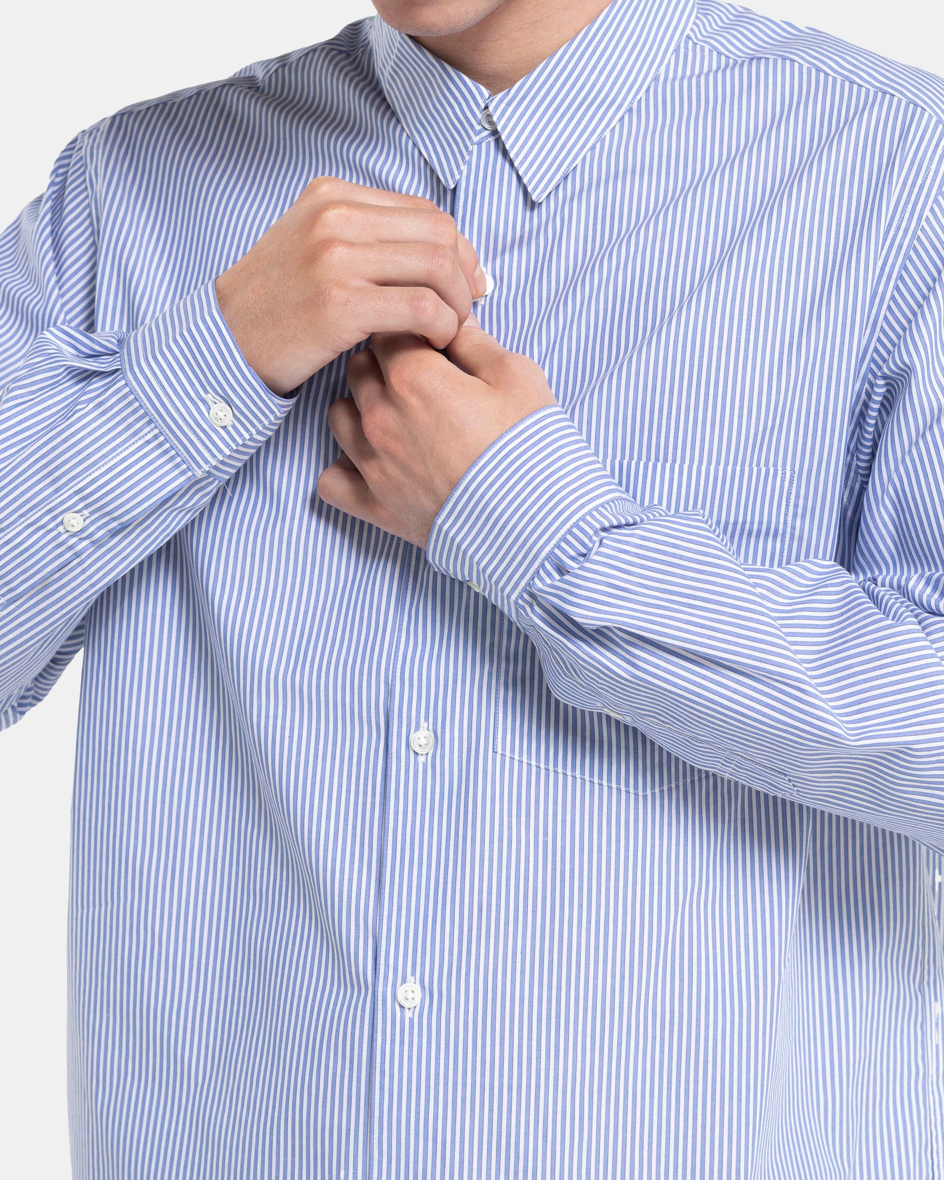 Regular Collar Shirt in Blue Stripe