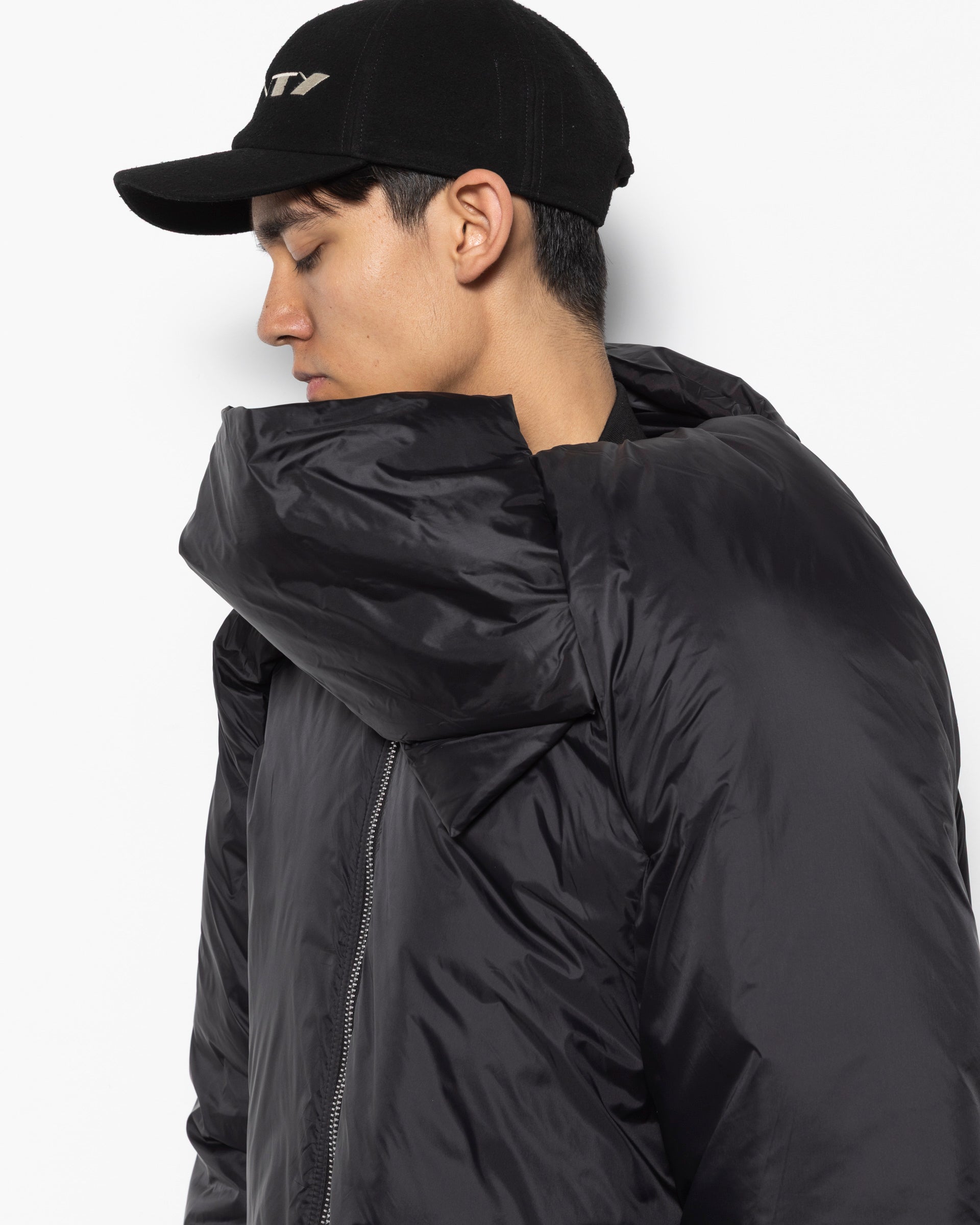 Convertible Jacket in Black