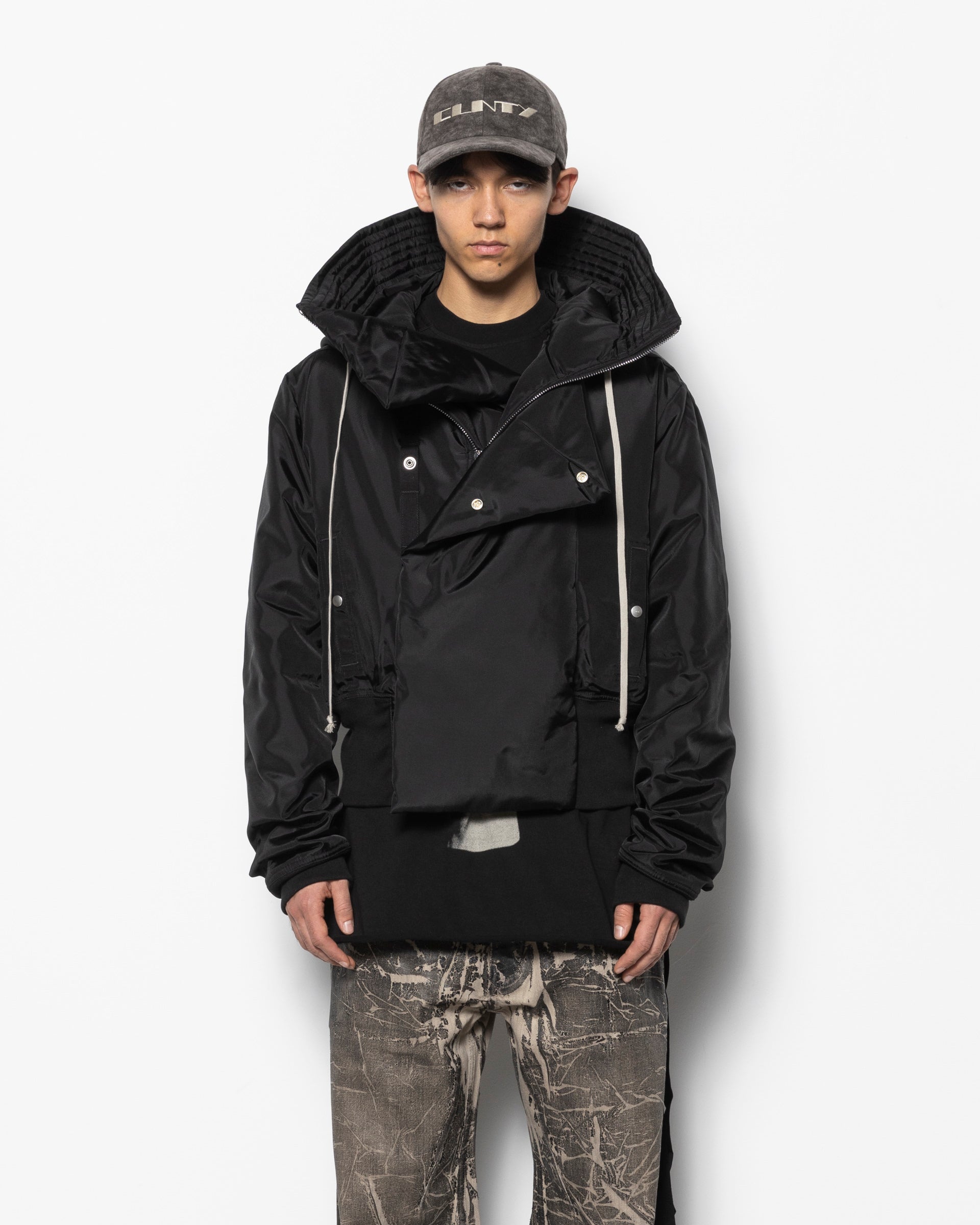 ジャケット・アウター RICK OWENS FW25 CROPPED ALICE PARKA Rick Owens Cropped Alice Parka in Black | FWRD