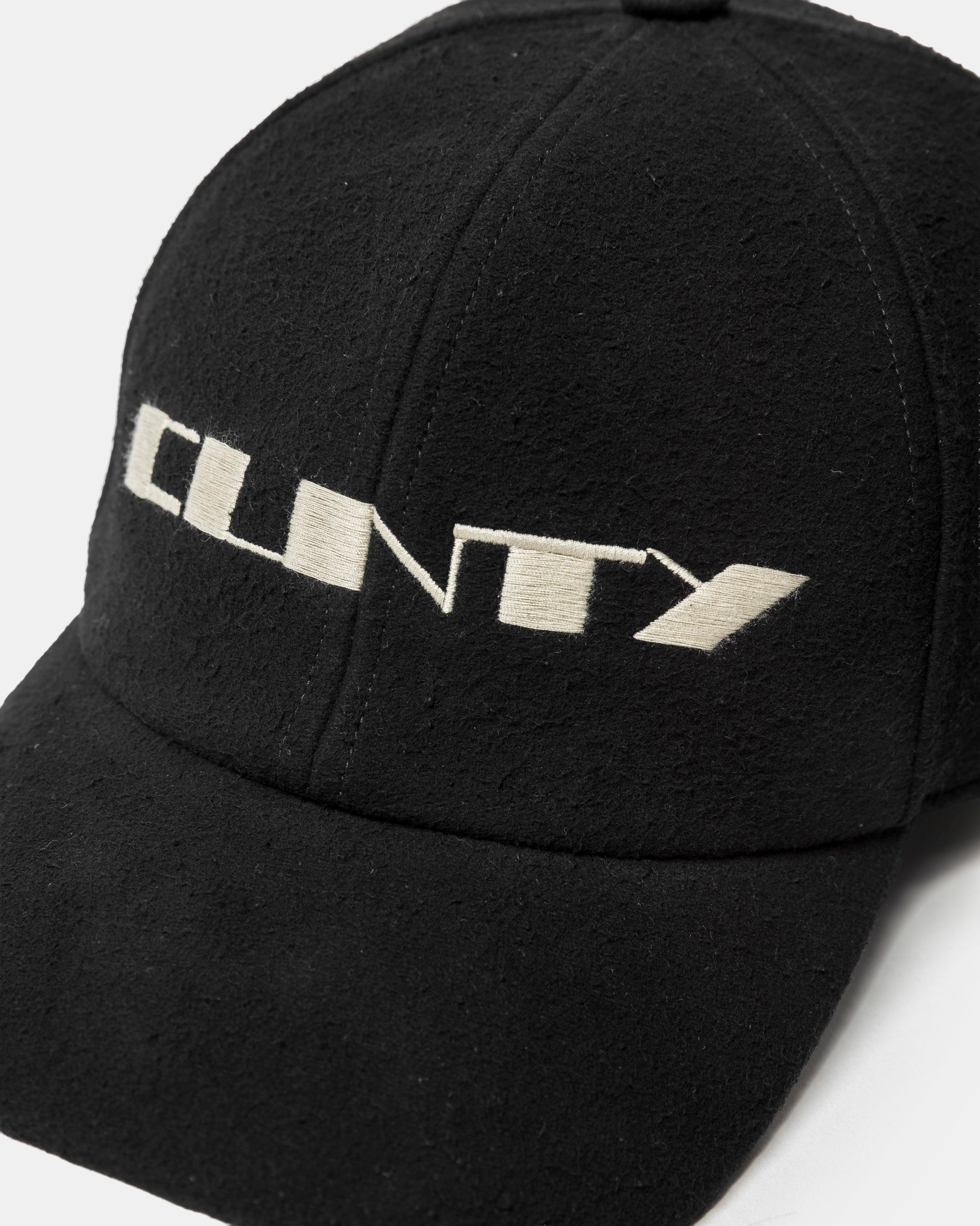 Cunty Baseball Cap in Black and Pearl