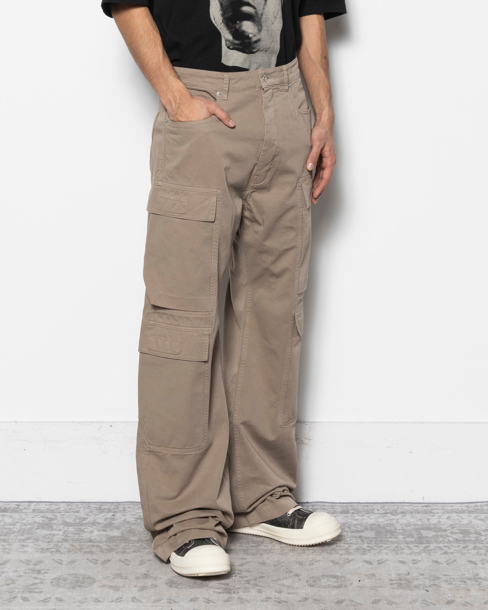 Double Cargo Pants in Dirty Pearl