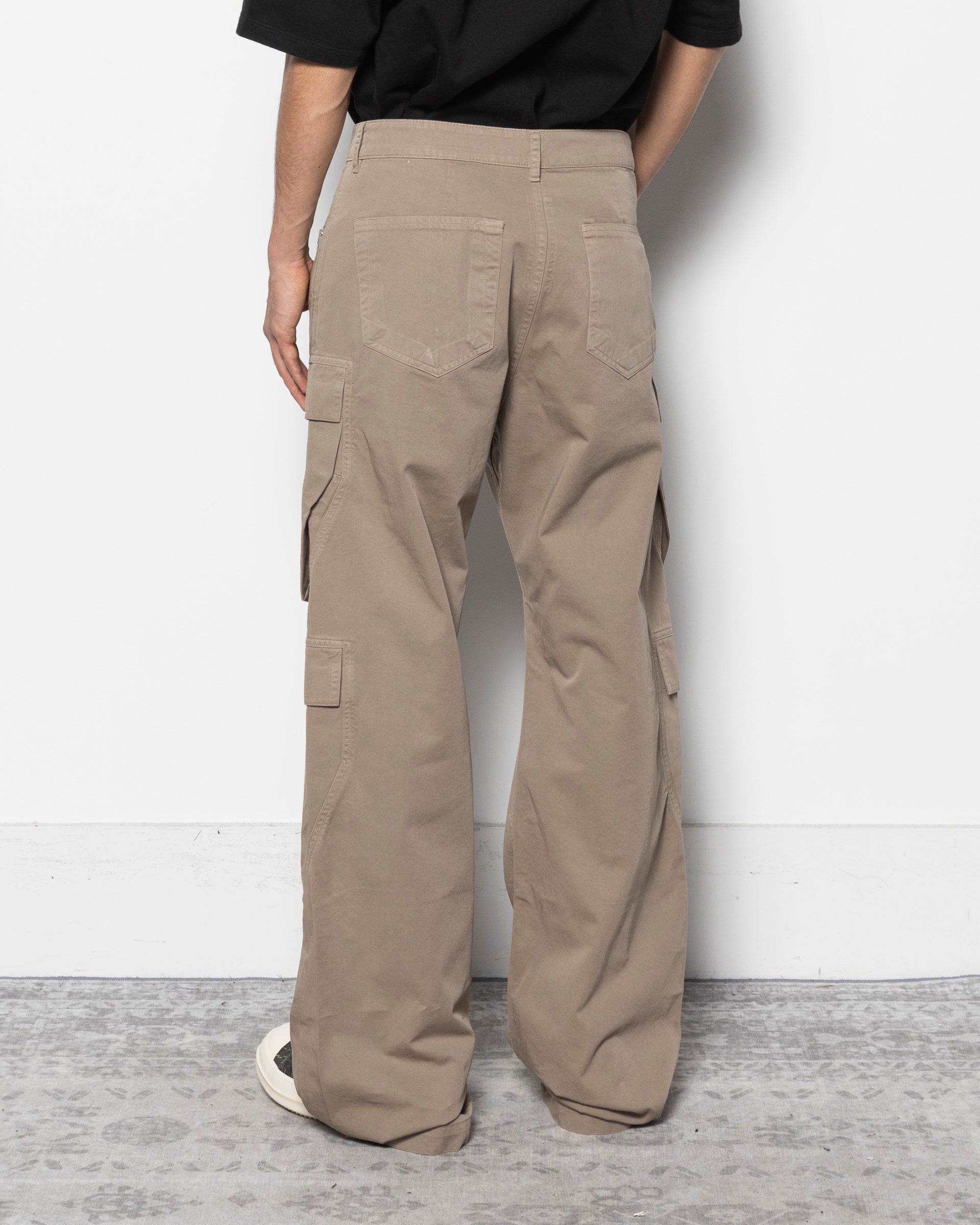 Double Cargo Pants in Dirty Pearl