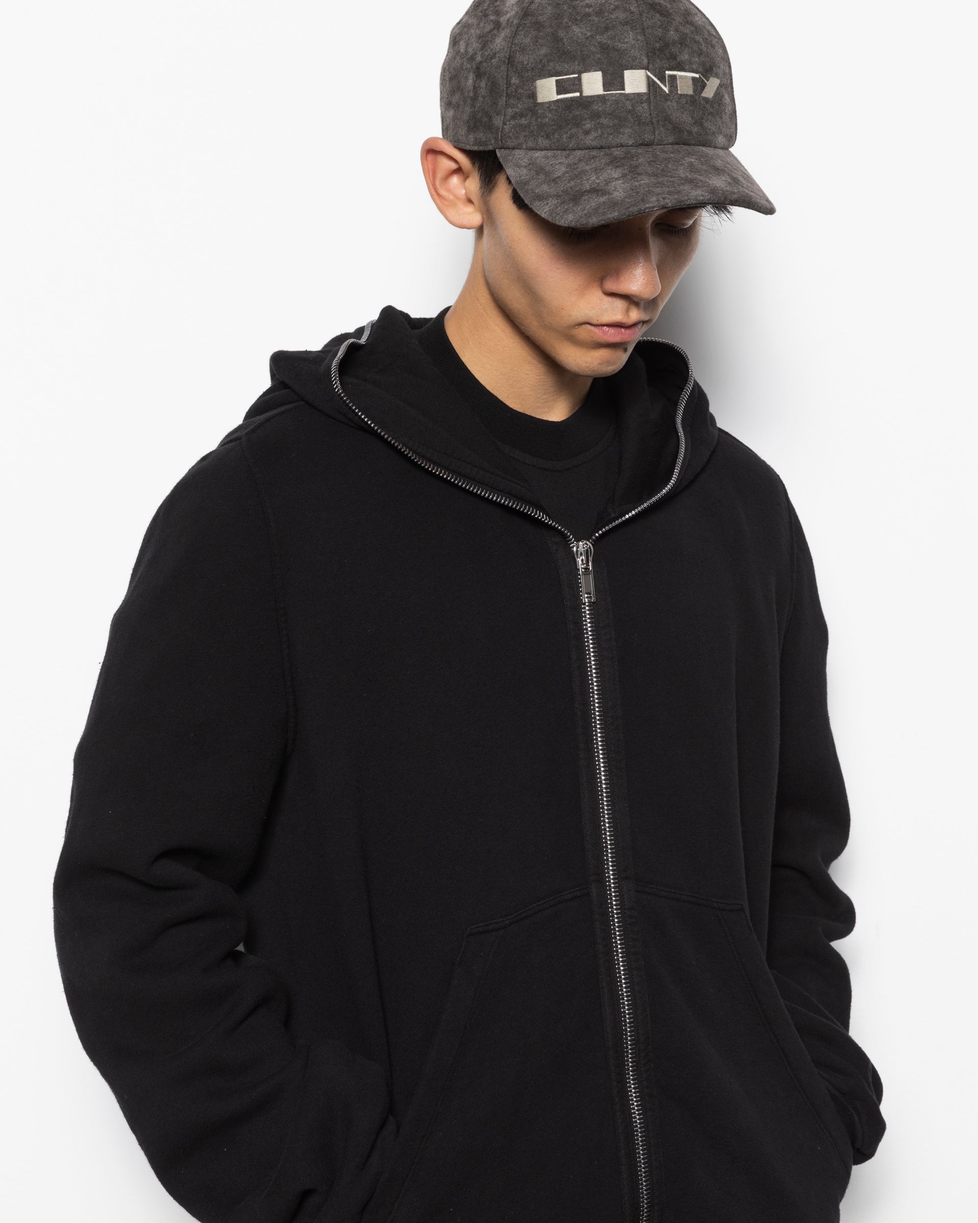 Jumbo Gimp Zip Hoodie in Black