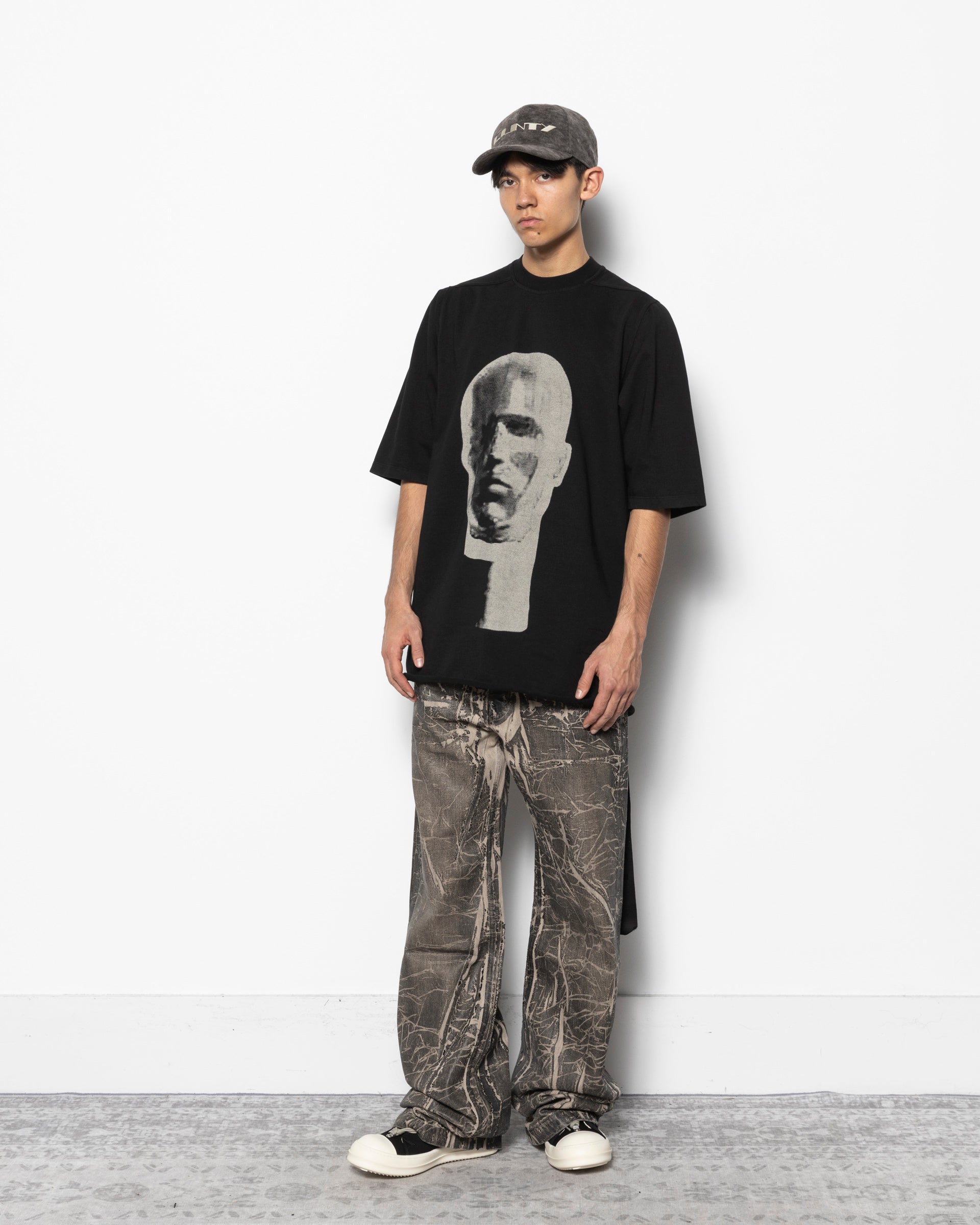 Jumbo Short Sleeve Tee in Black and Pearl