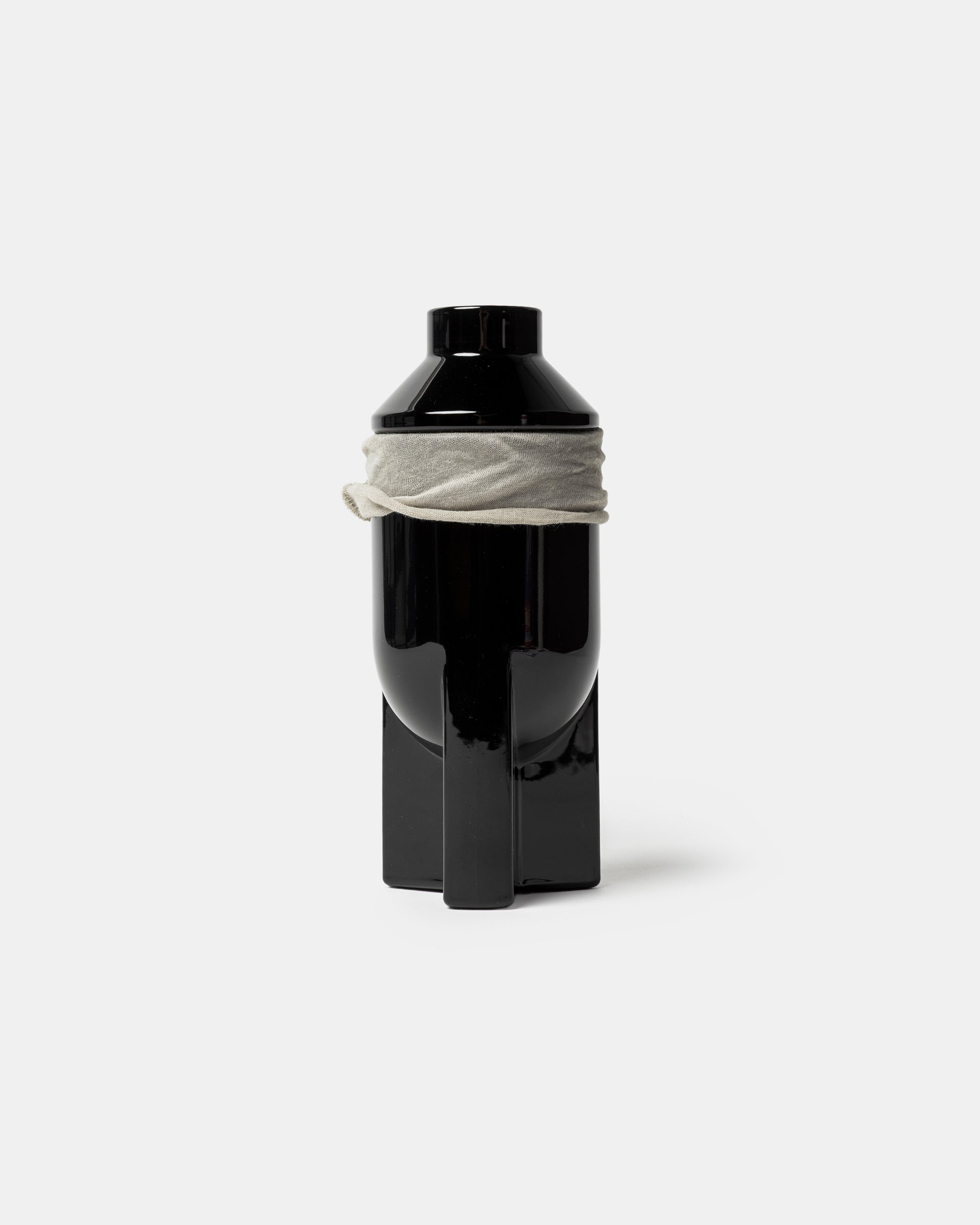 L'Apparition Candle in Black