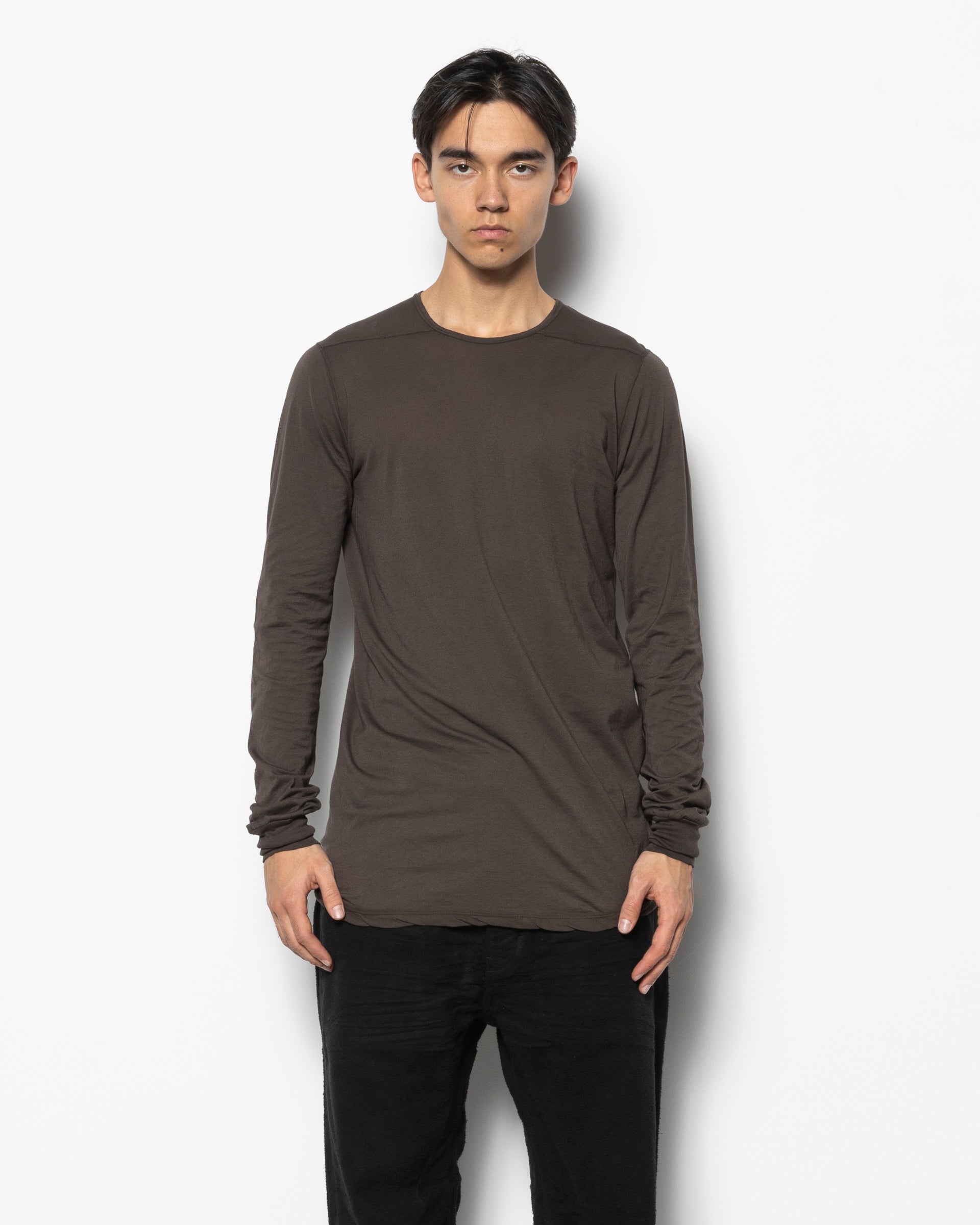 Level Long-Sleeve T-Shirt in Dark Dust