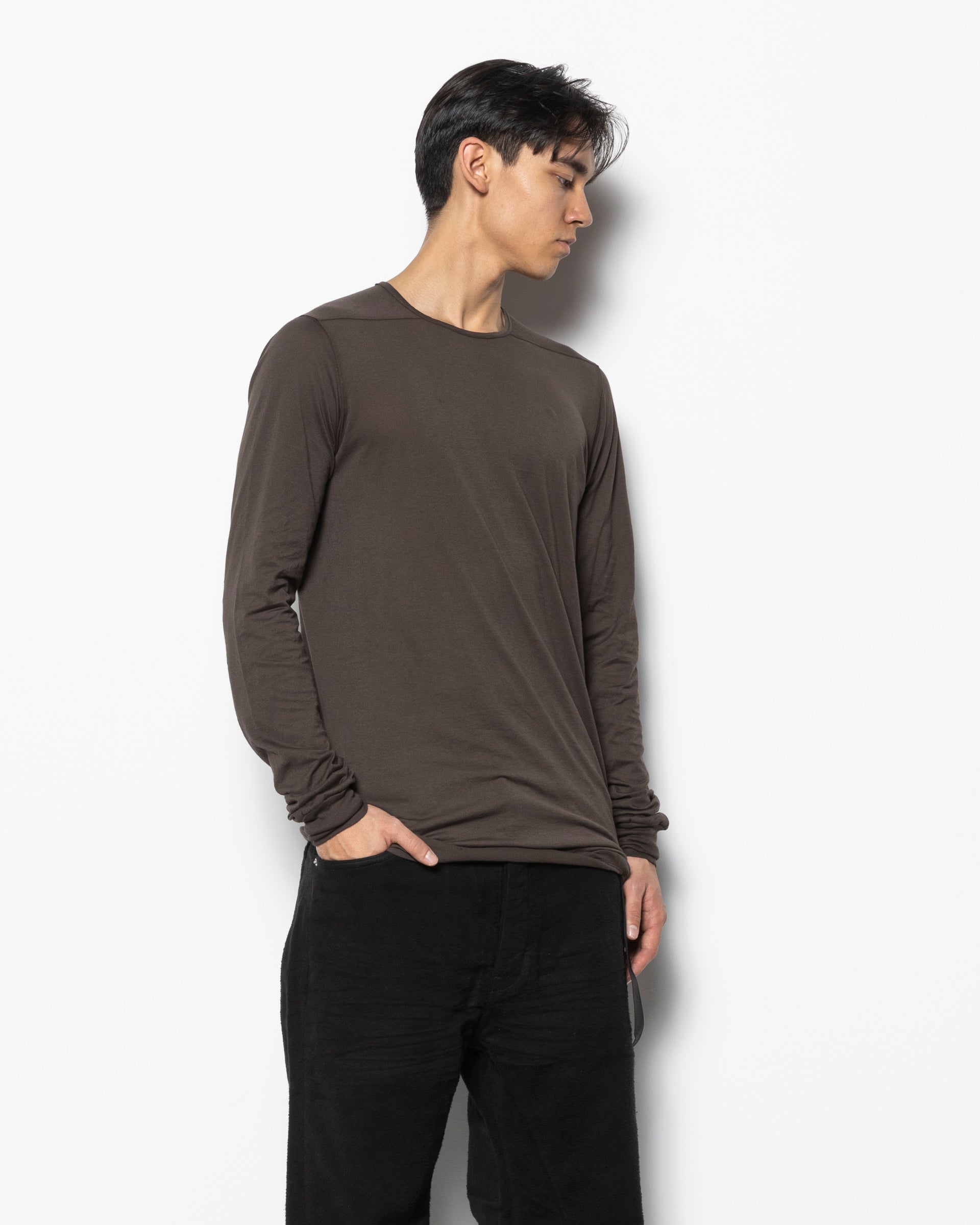 Level Long-Sleeve T-Shirt in Dark Dust