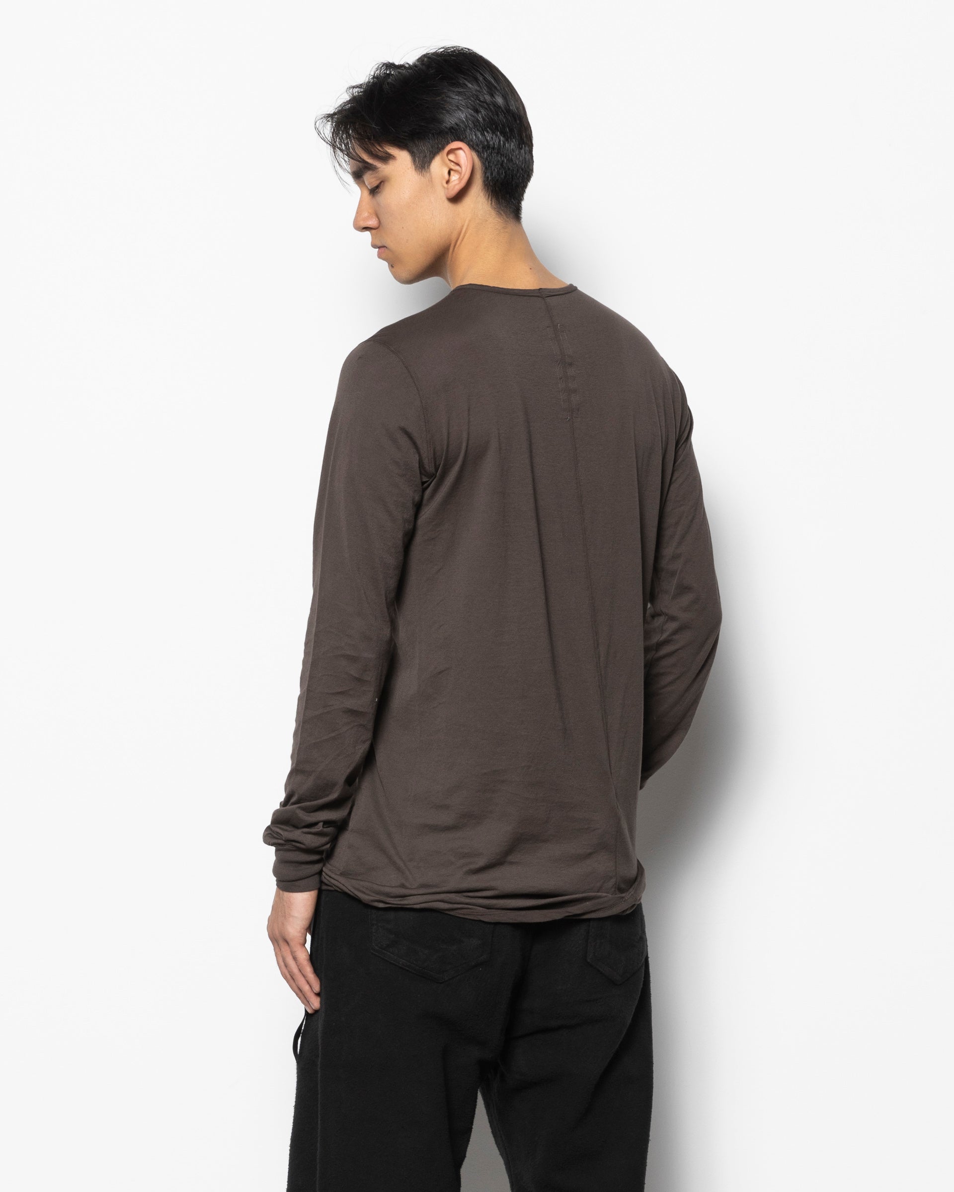 Level Long-Sleeve T-Shirt in Dark Dust