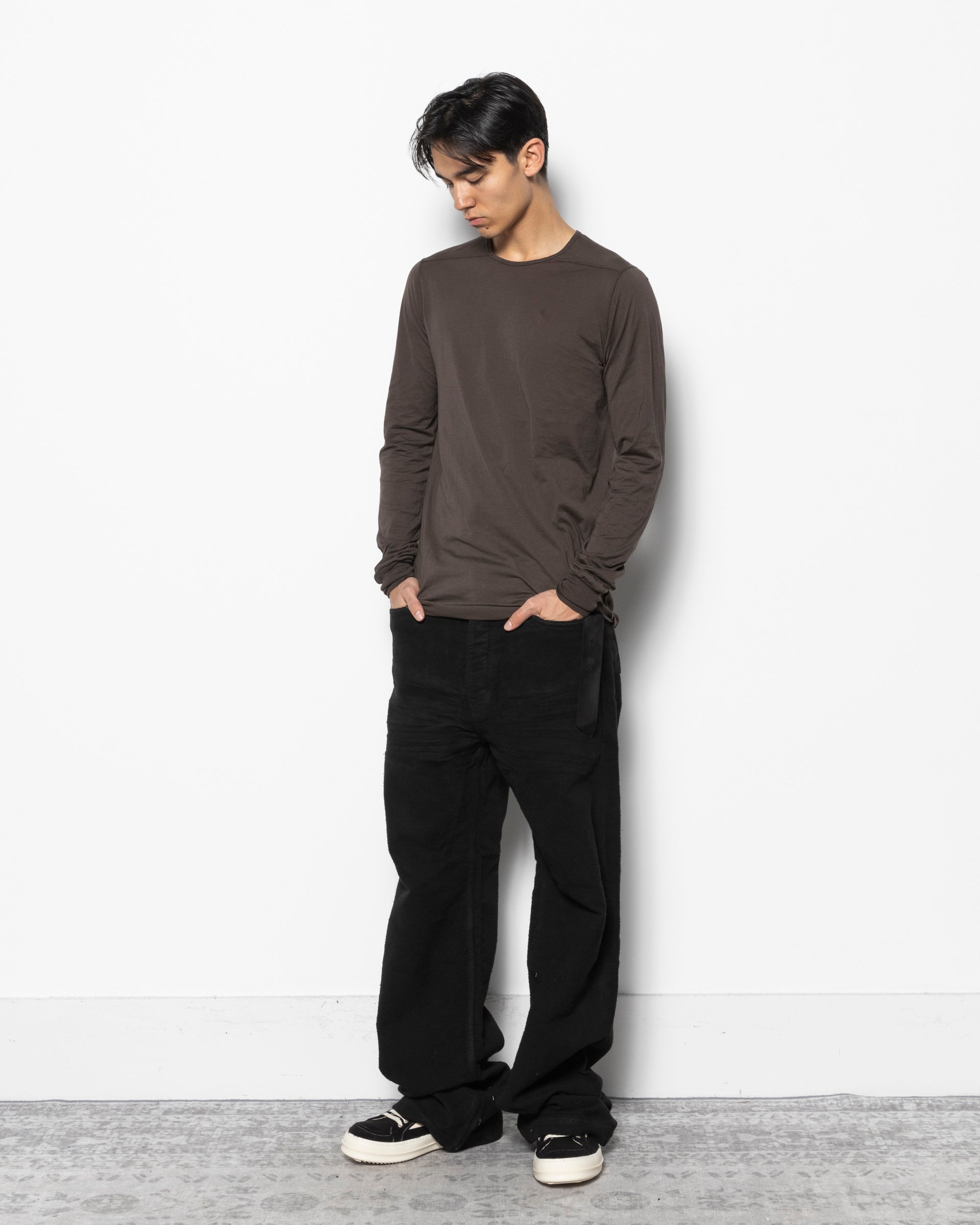 Level Long-Sleeve T-Shirt in Dark Dust