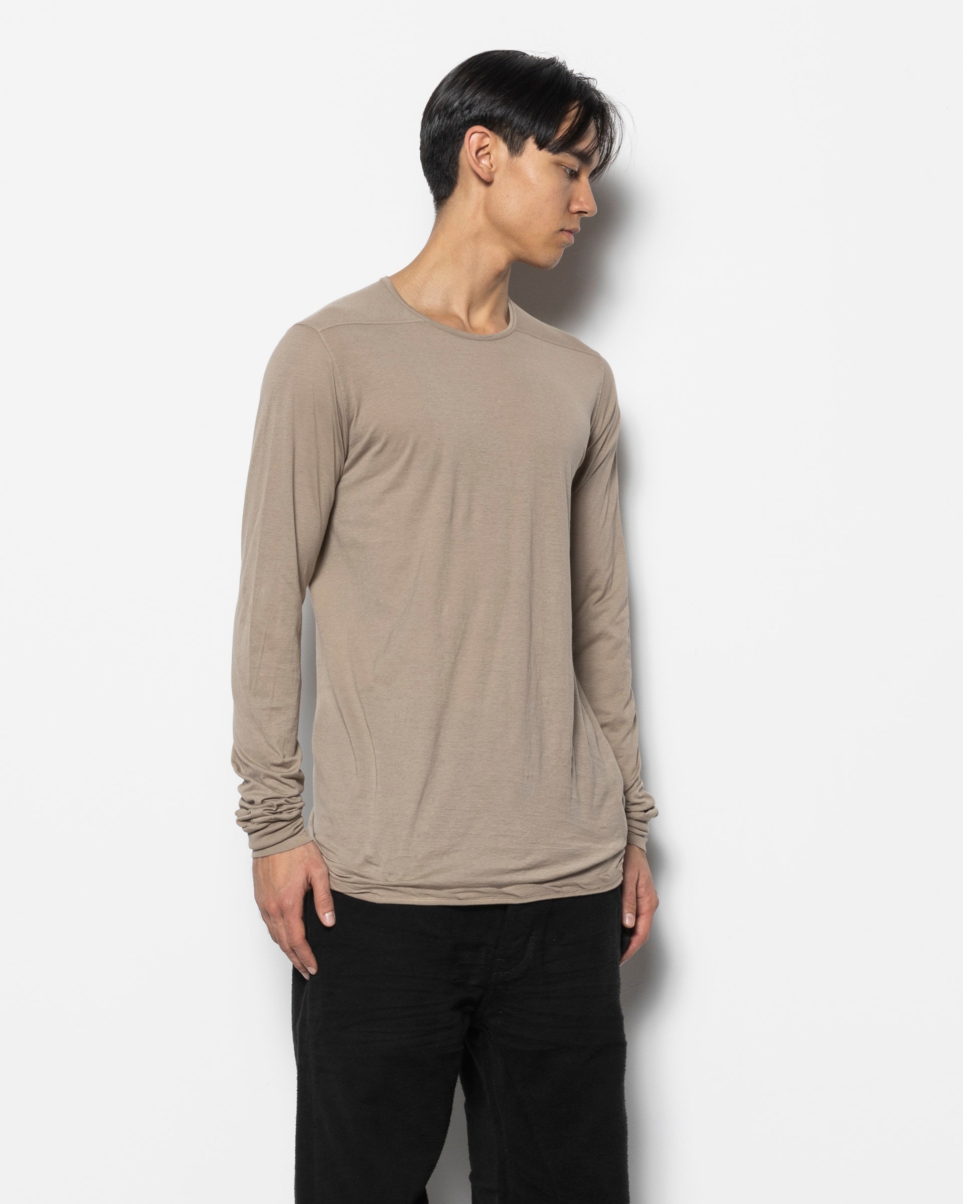 Level Long-Sleeve T-Shirt in Dirty Pearl