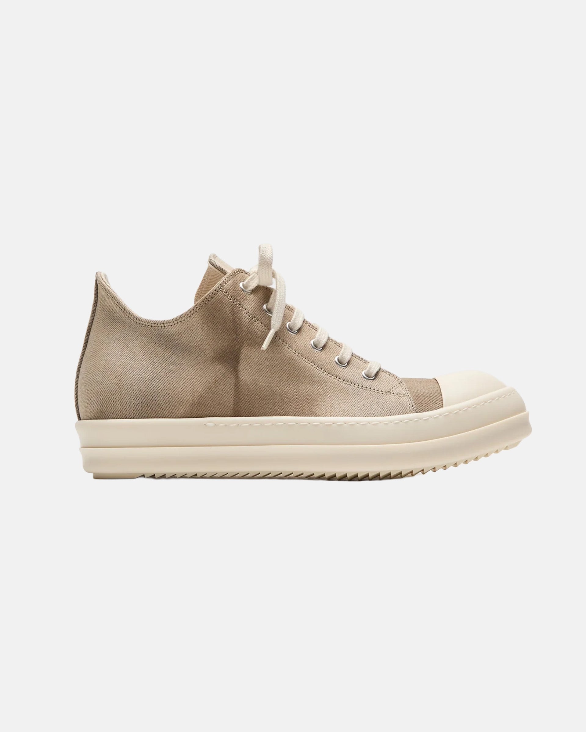 Low Sneakers in Dust and Milk