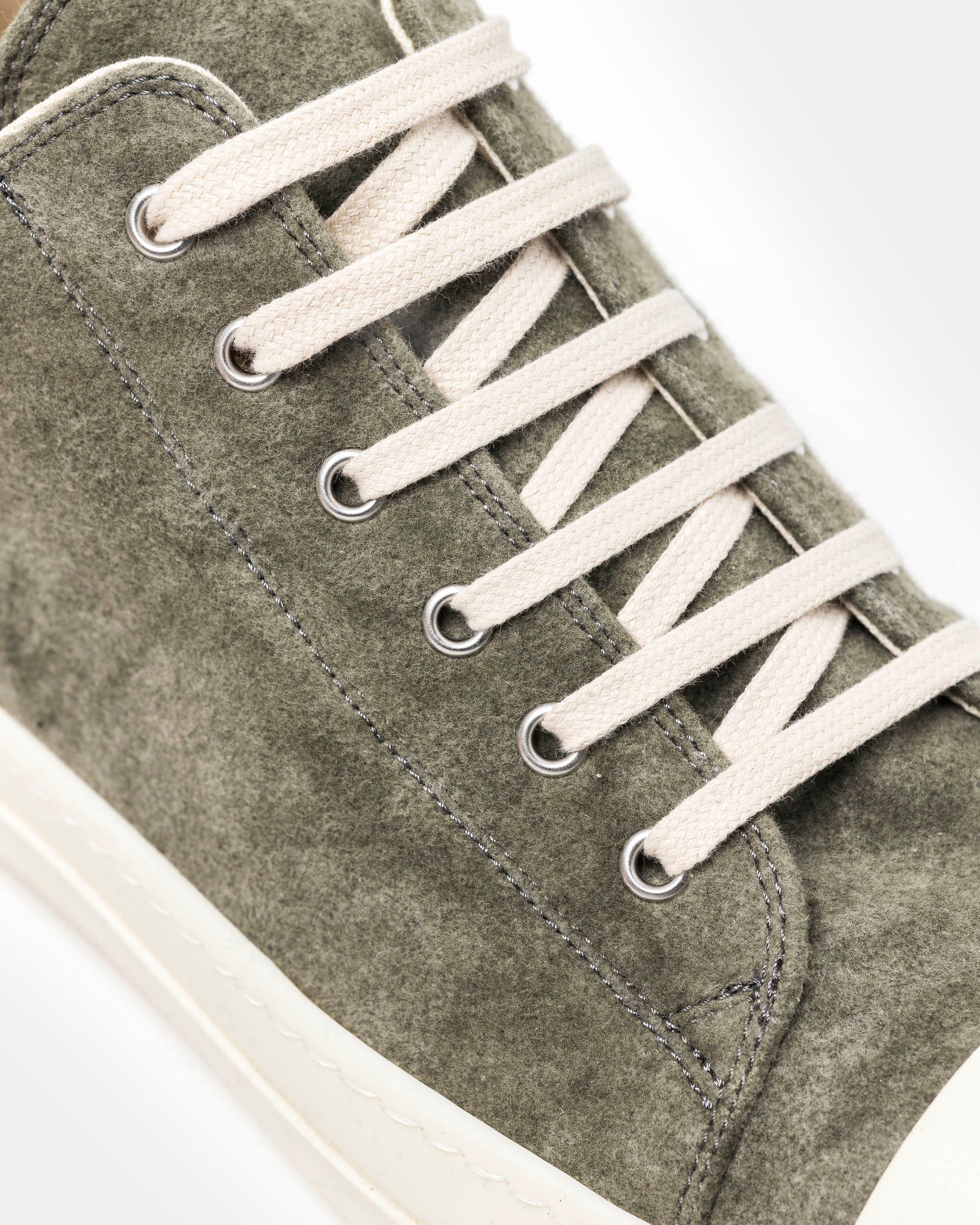 Scrape Low Sneakers in Sage and Milk