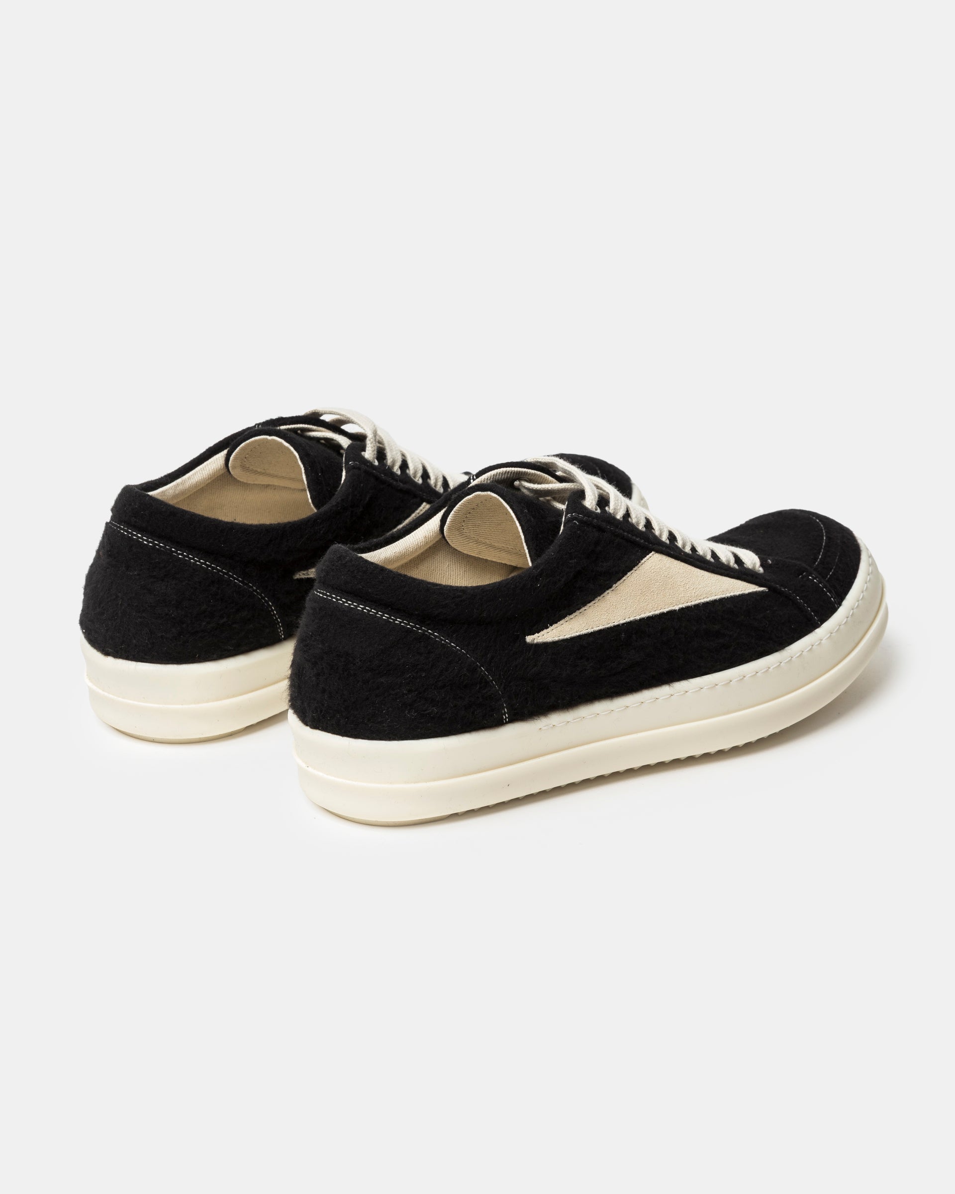 Vintage Low Sneakers in Black and Milk