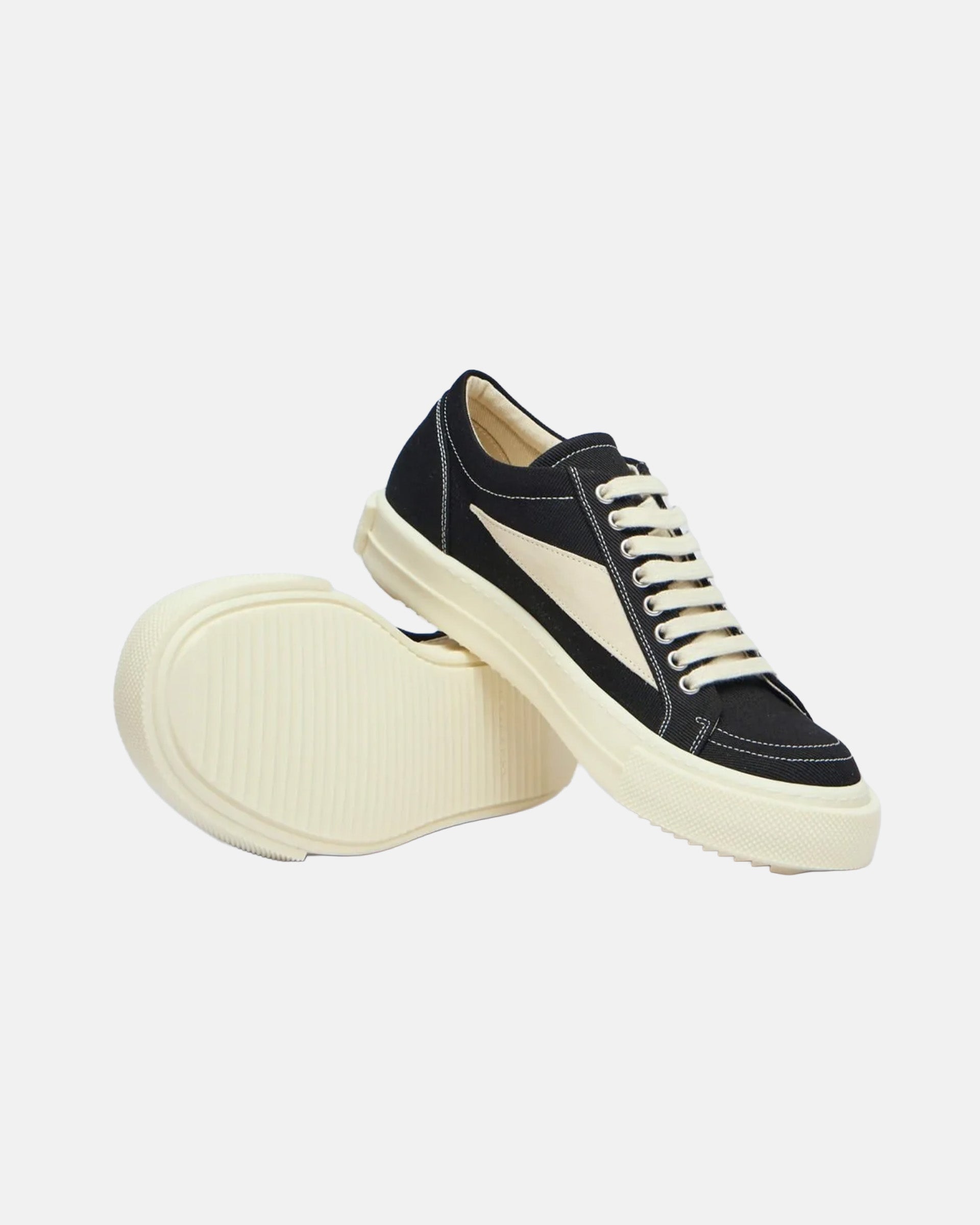 Vintage Sneakers in Black and Milk