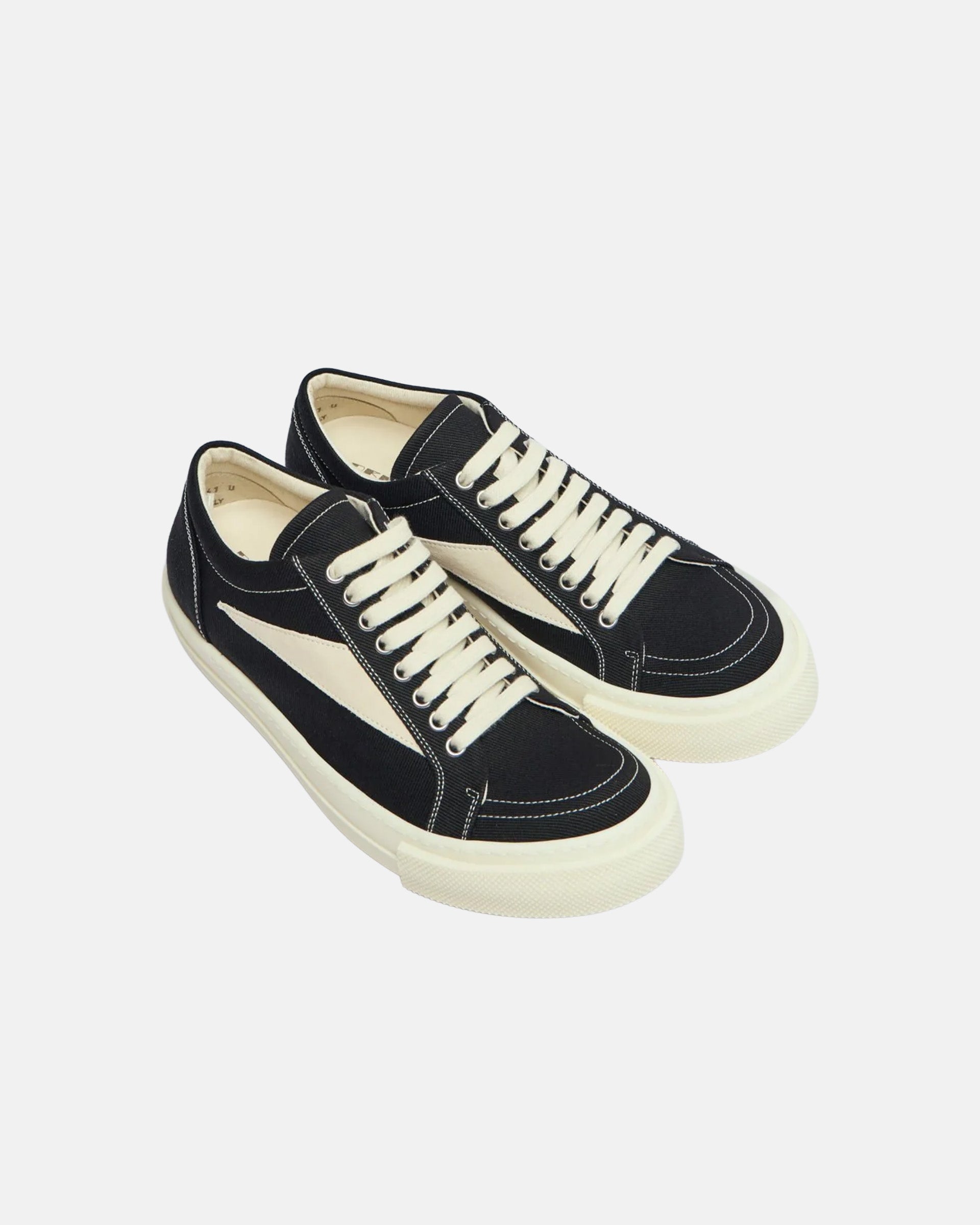 Vintage Sneakers in Black and Milk
