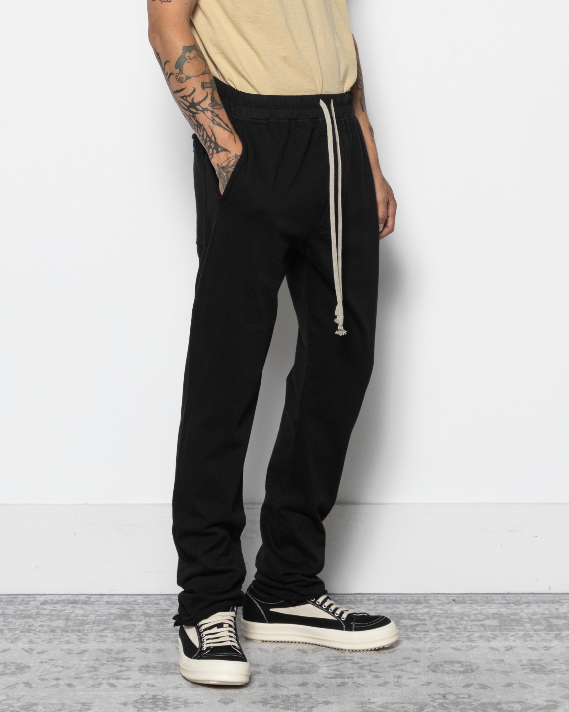 パンツ rick owens drkshdw berlin drawstring Berlin Drawstring Pant in Black – SVRN