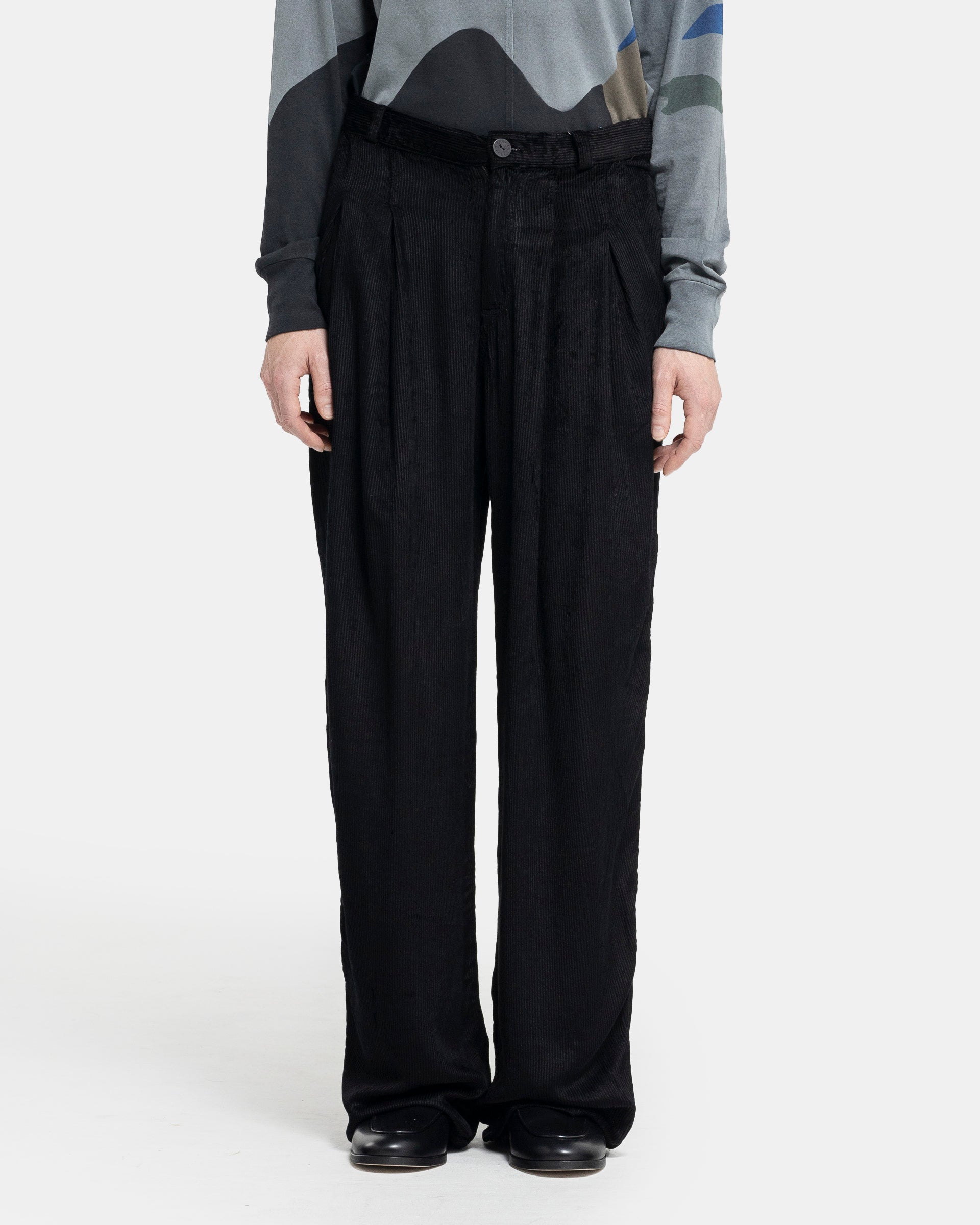 ECKHAUS LATTA NYLON TROUSER size30 USA製 Black Pleated Trousers by Eckhaus Latta on Sale