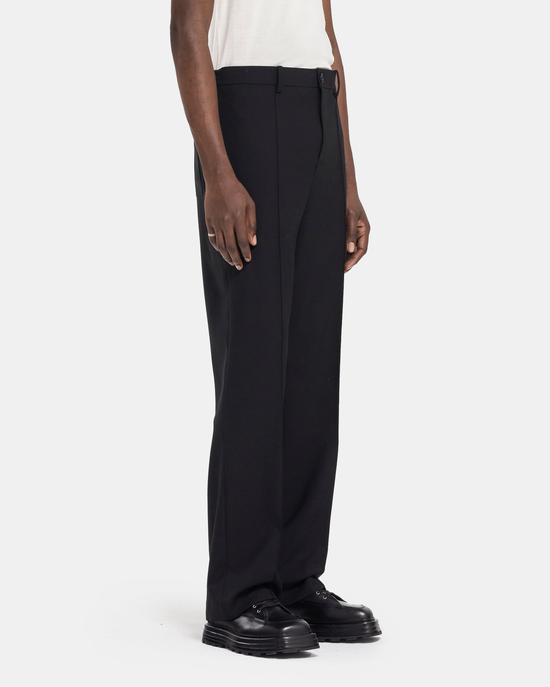 Relaxed Trouser in Black