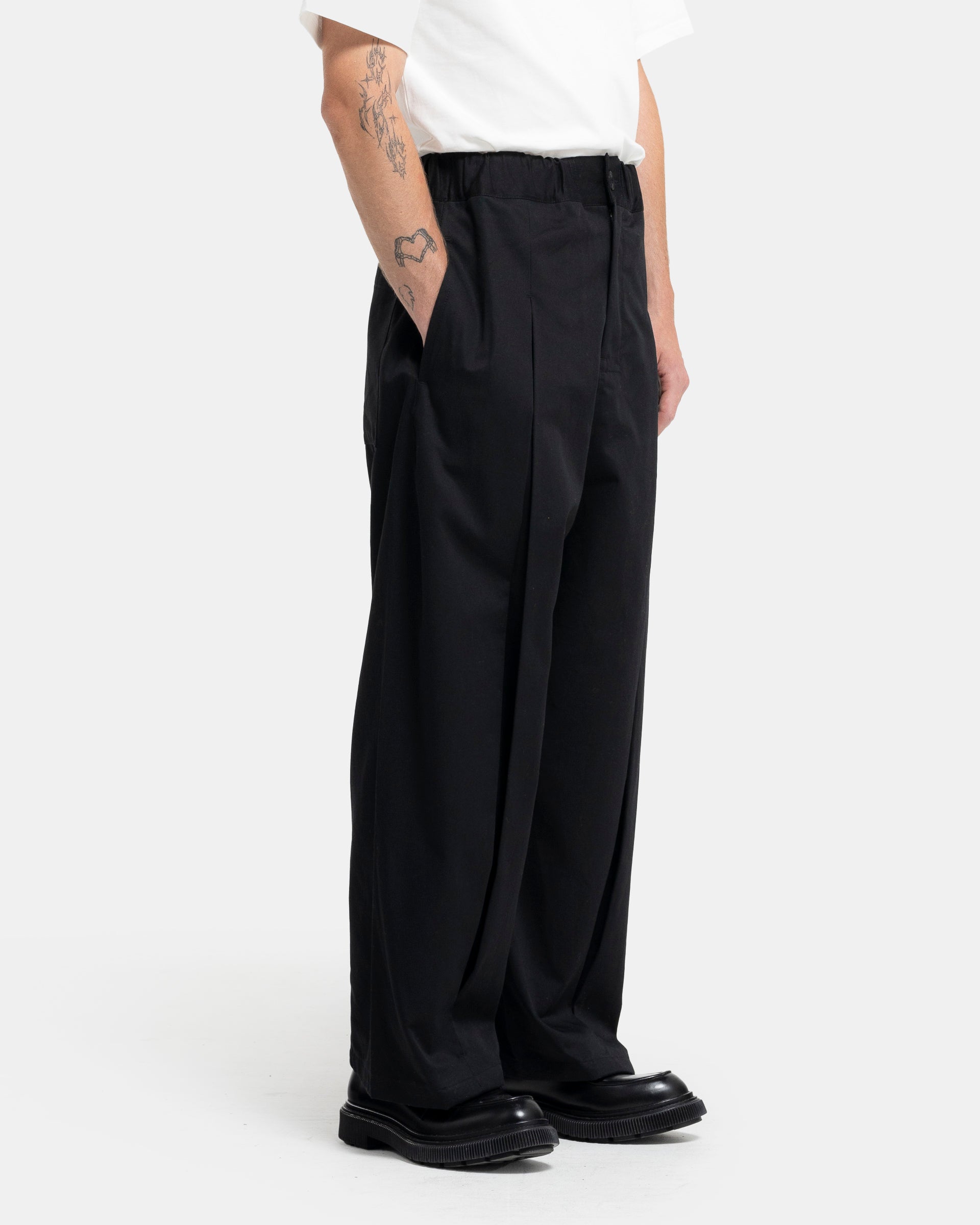 Box Pleat Trouser in Black