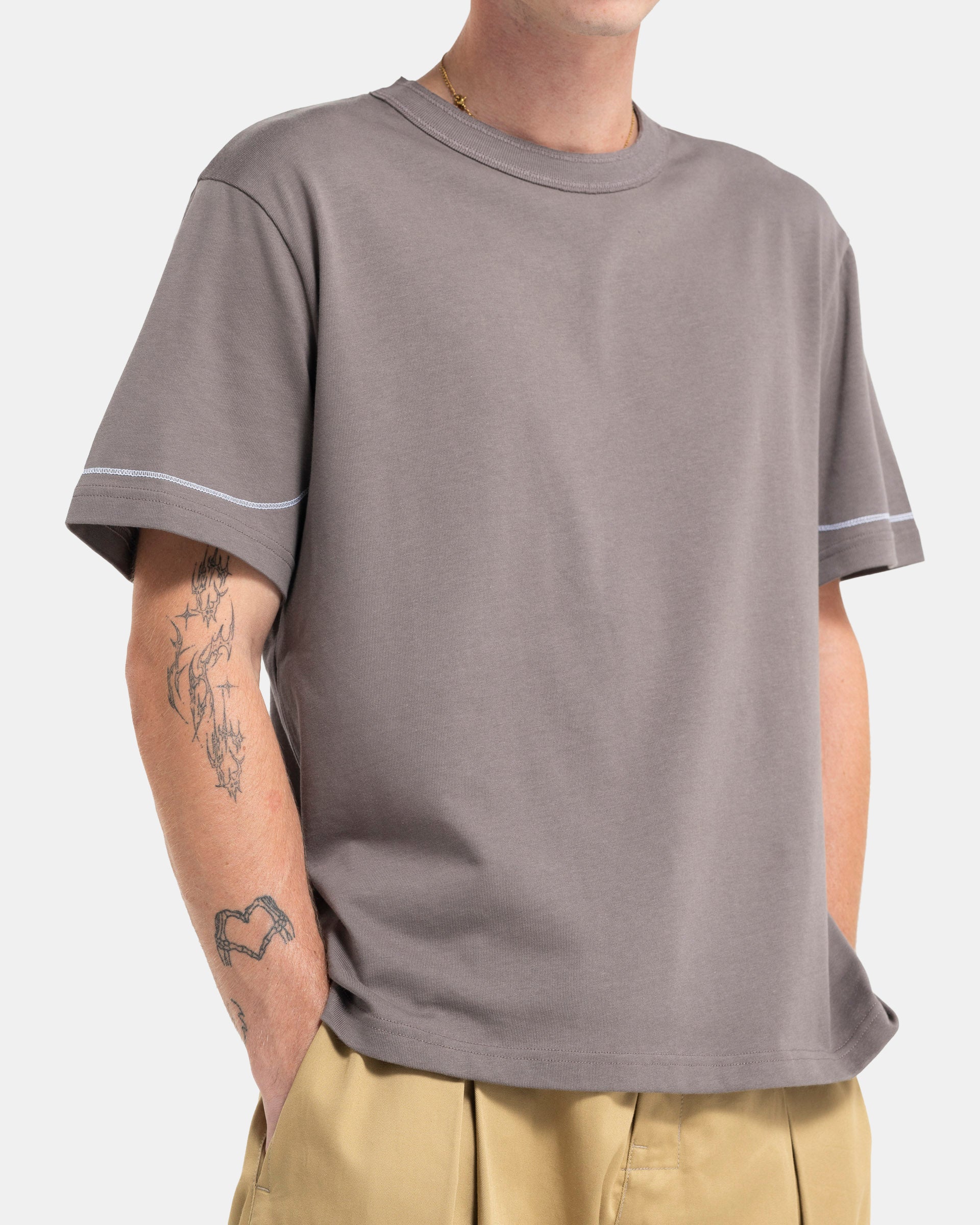 Short Sleeve Lock Tee in Dust