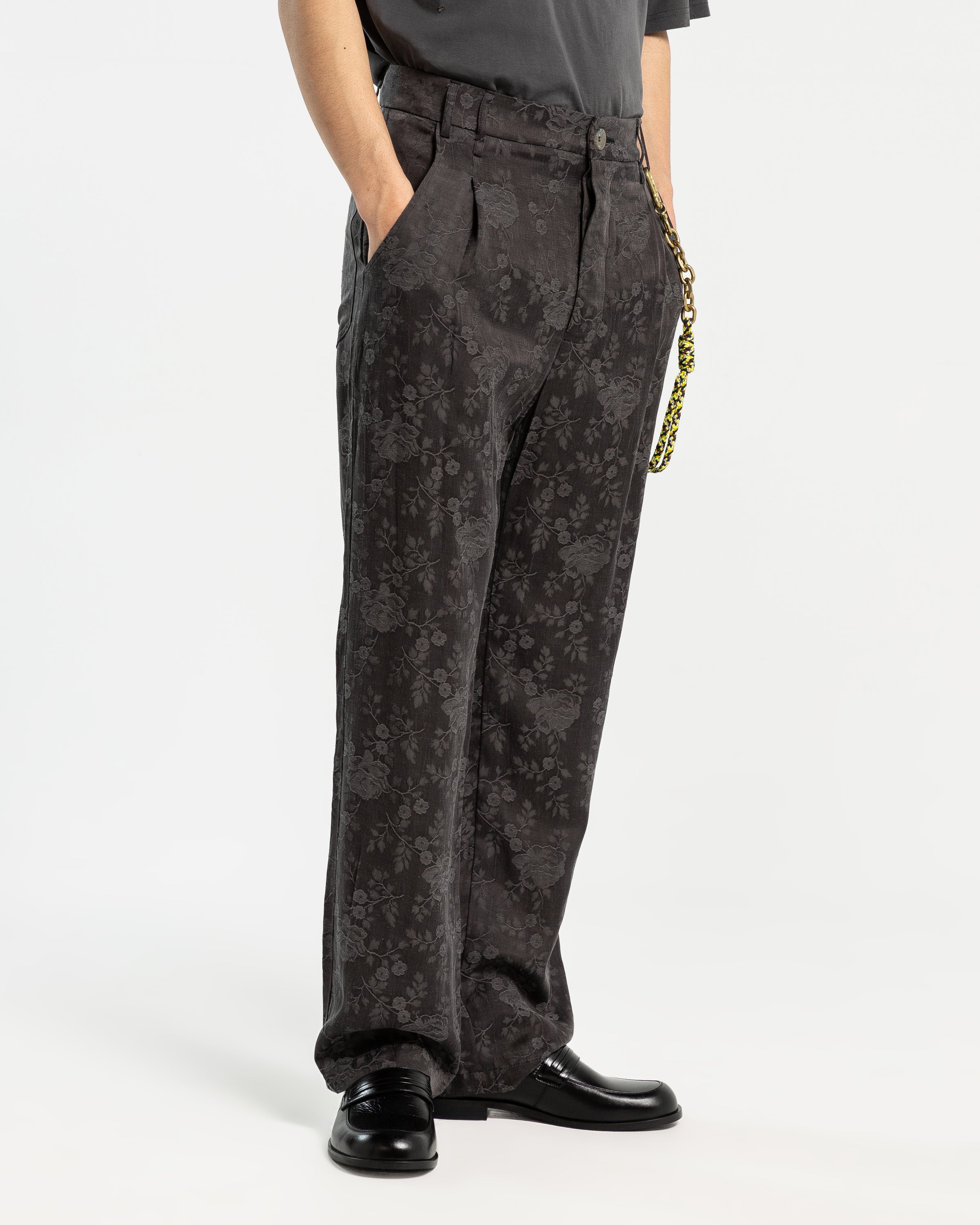 Loose Pleated Pant in Charcoal