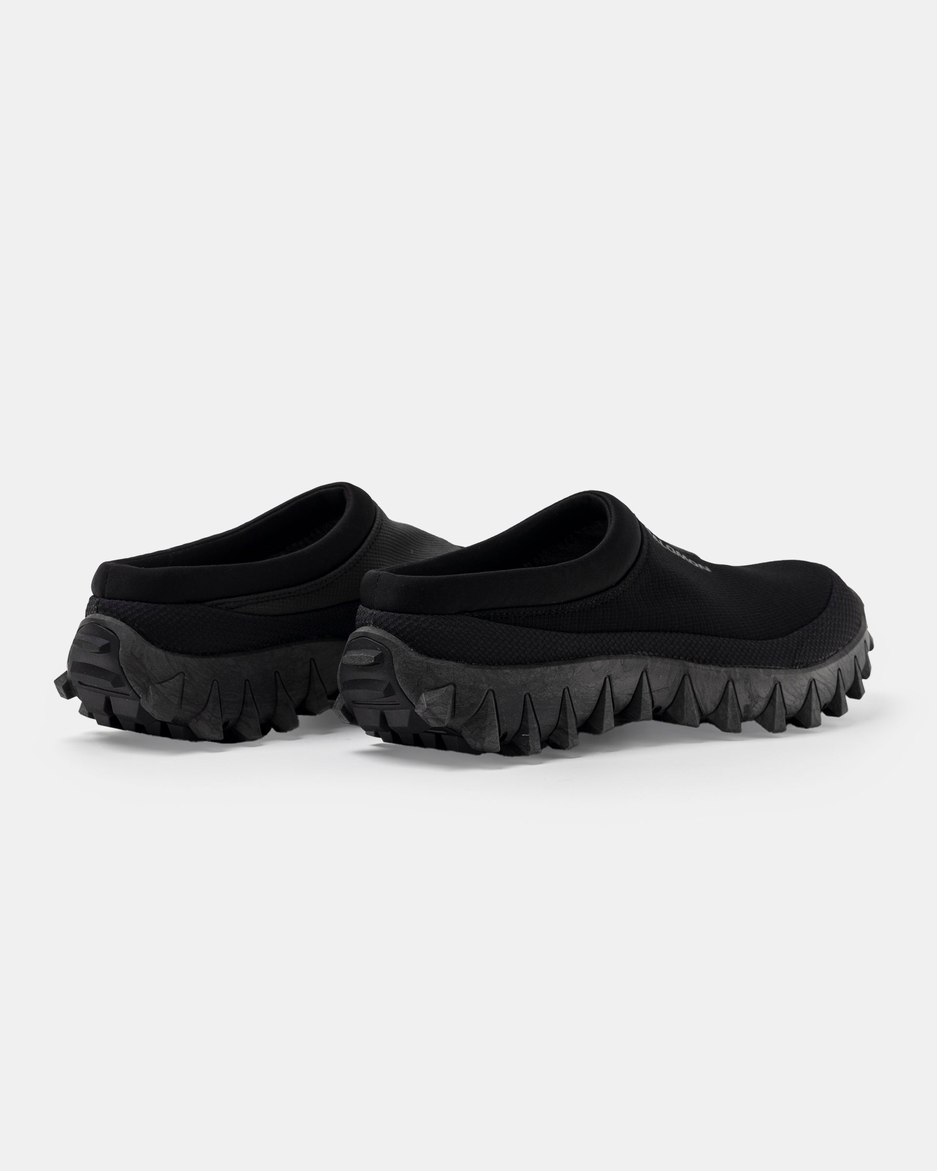 SNOWCLOG in Black and Asphalt