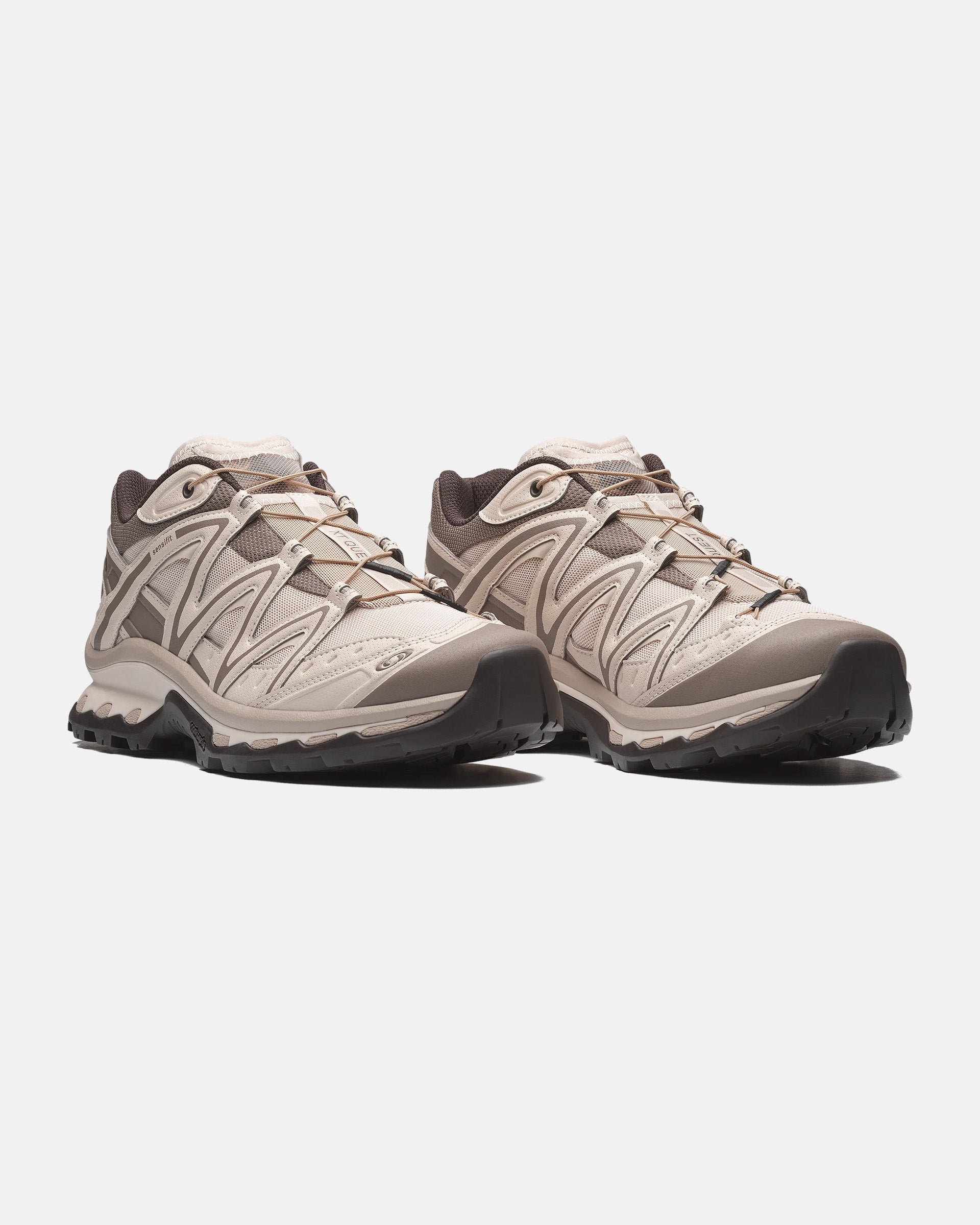 XT-Quest in Tapioca and Walnut