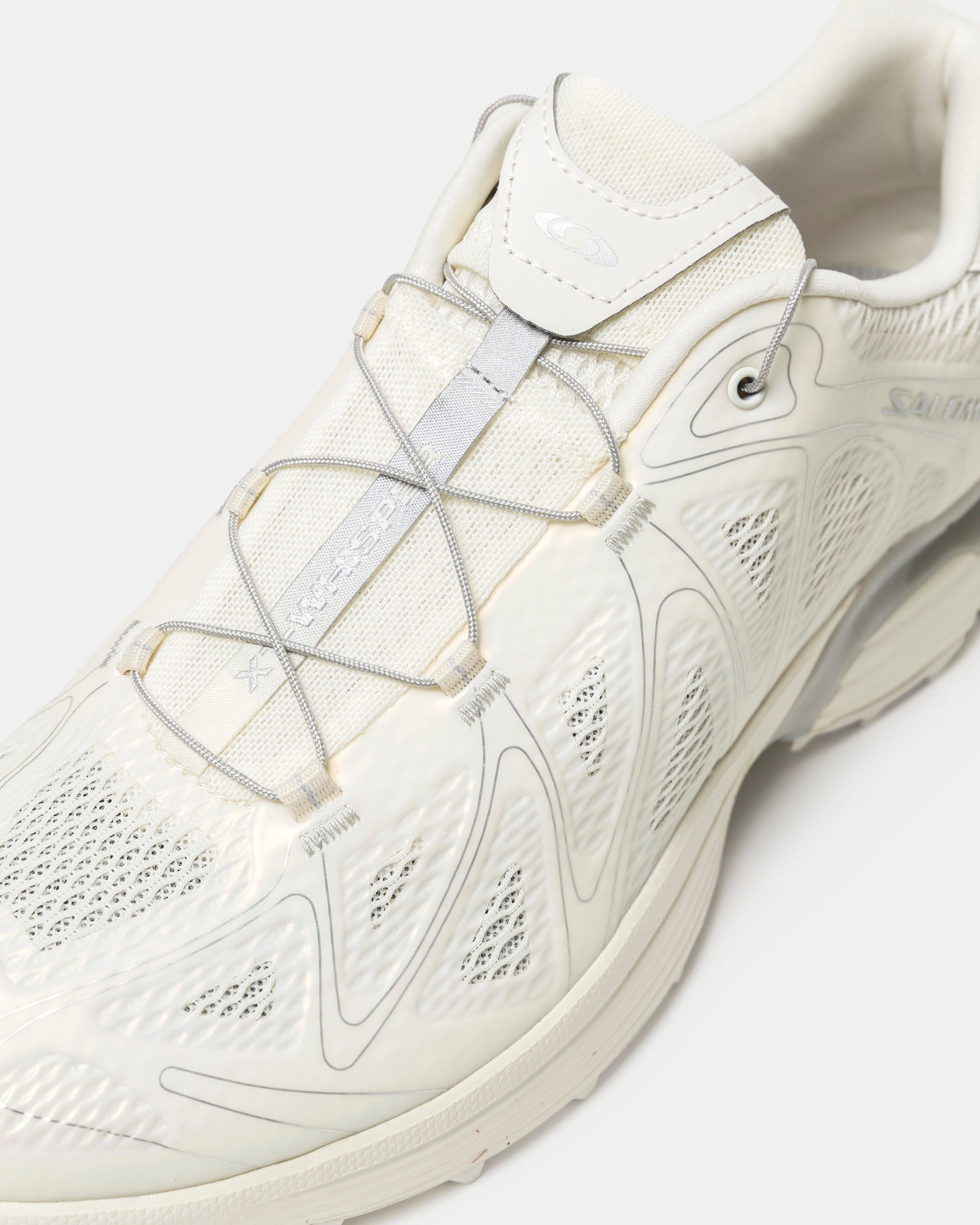Salomon Xt-Whisper Void in Vanilla | RODEN GRAY
