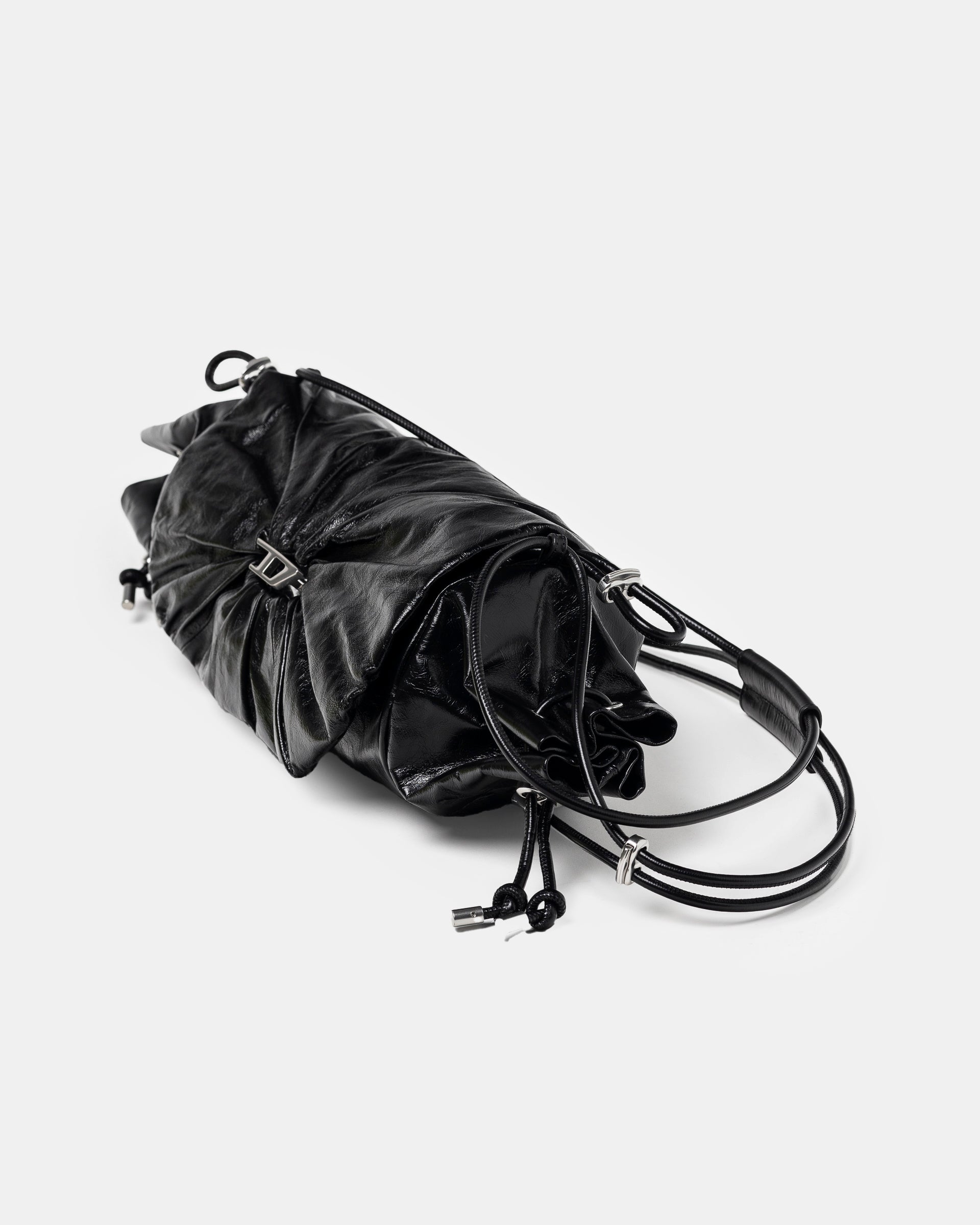 Scrunch D Shoulder Bag in Black