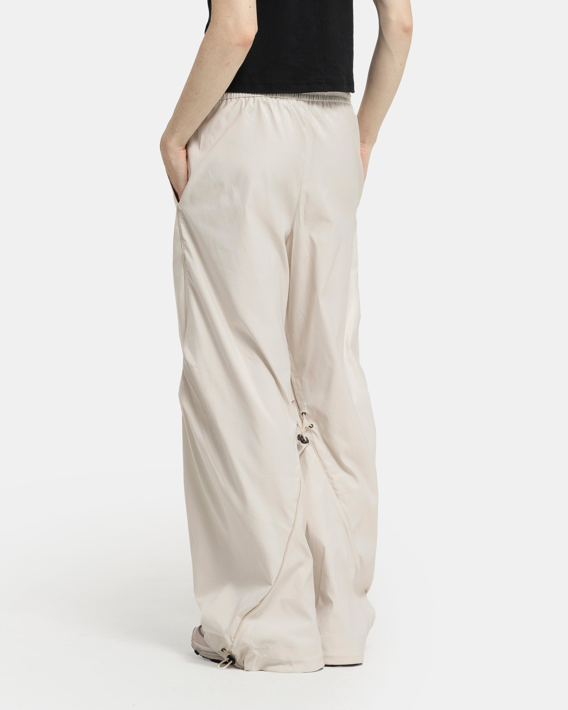 Sinuate Drawstring Pants in White