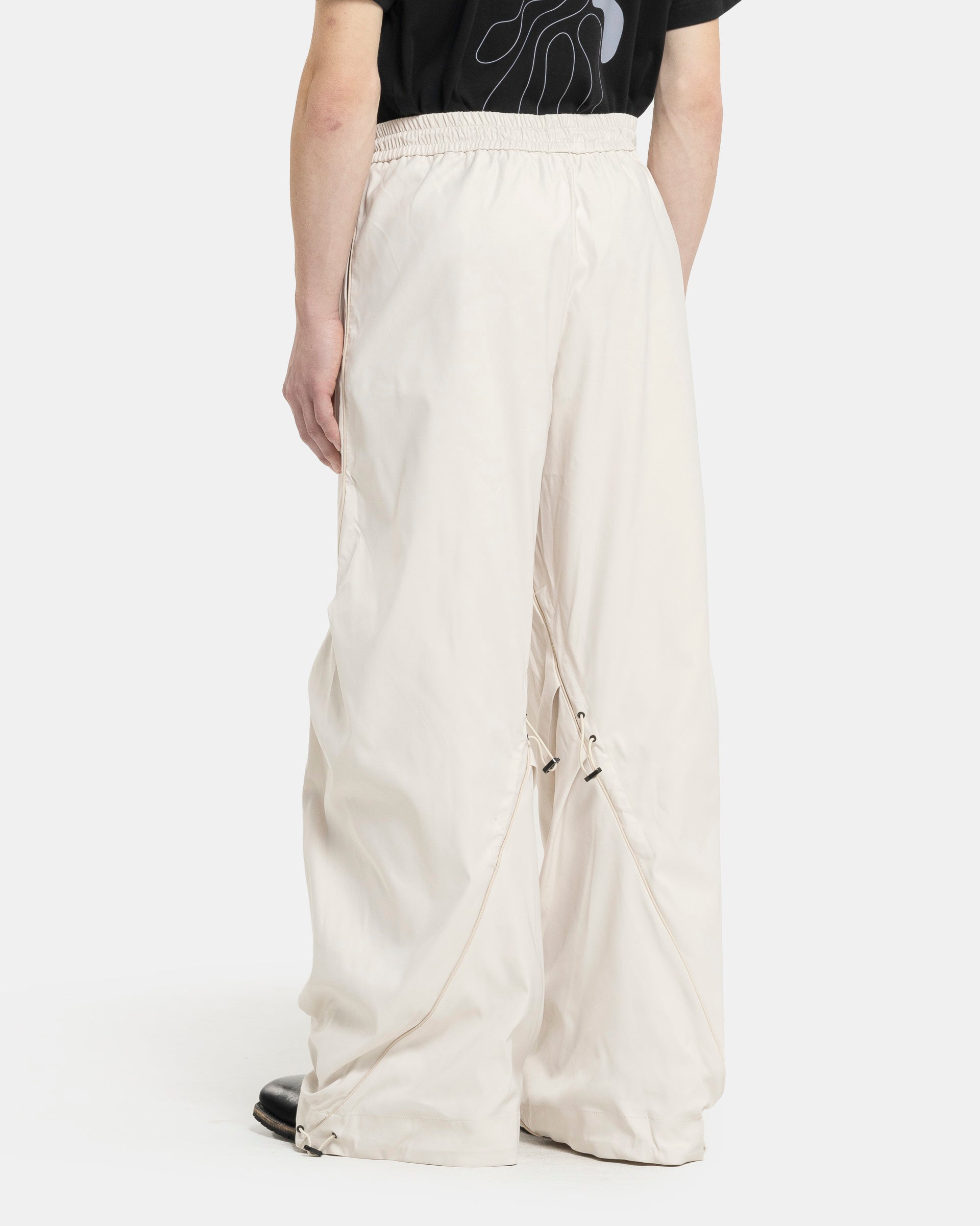 Sinuate Drawstring Pants in White