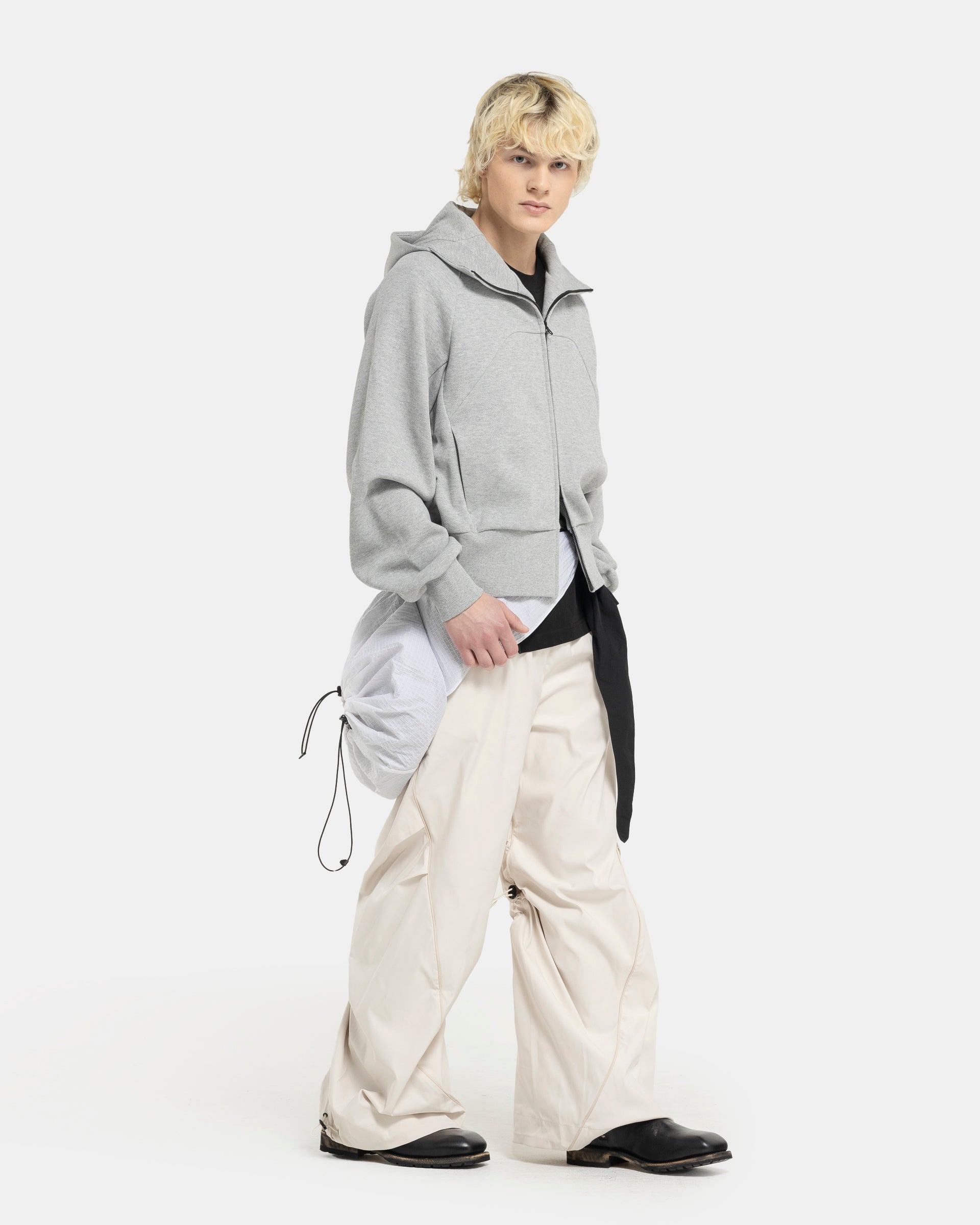 Sinuate Drawstring Pants in White