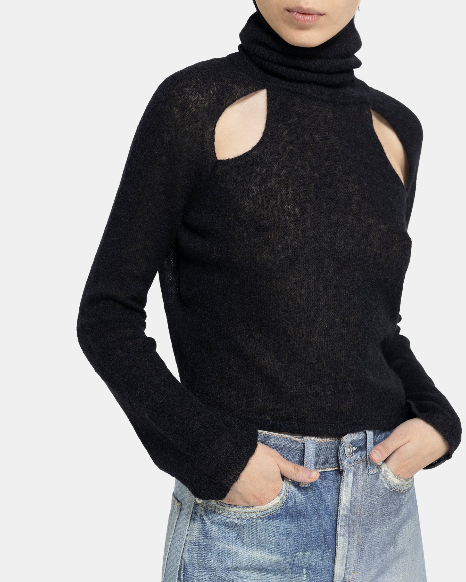 Slice Turtleneck in Black