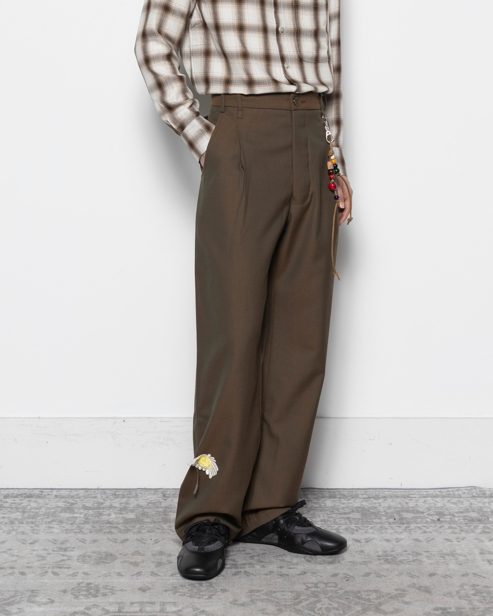 Loose Pleated Pant in Brown