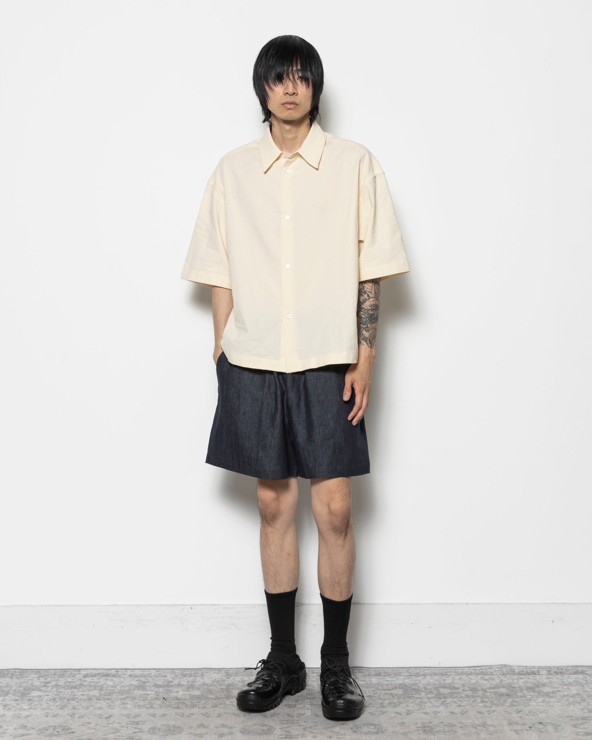Elio Cropped Shorts in Indigo