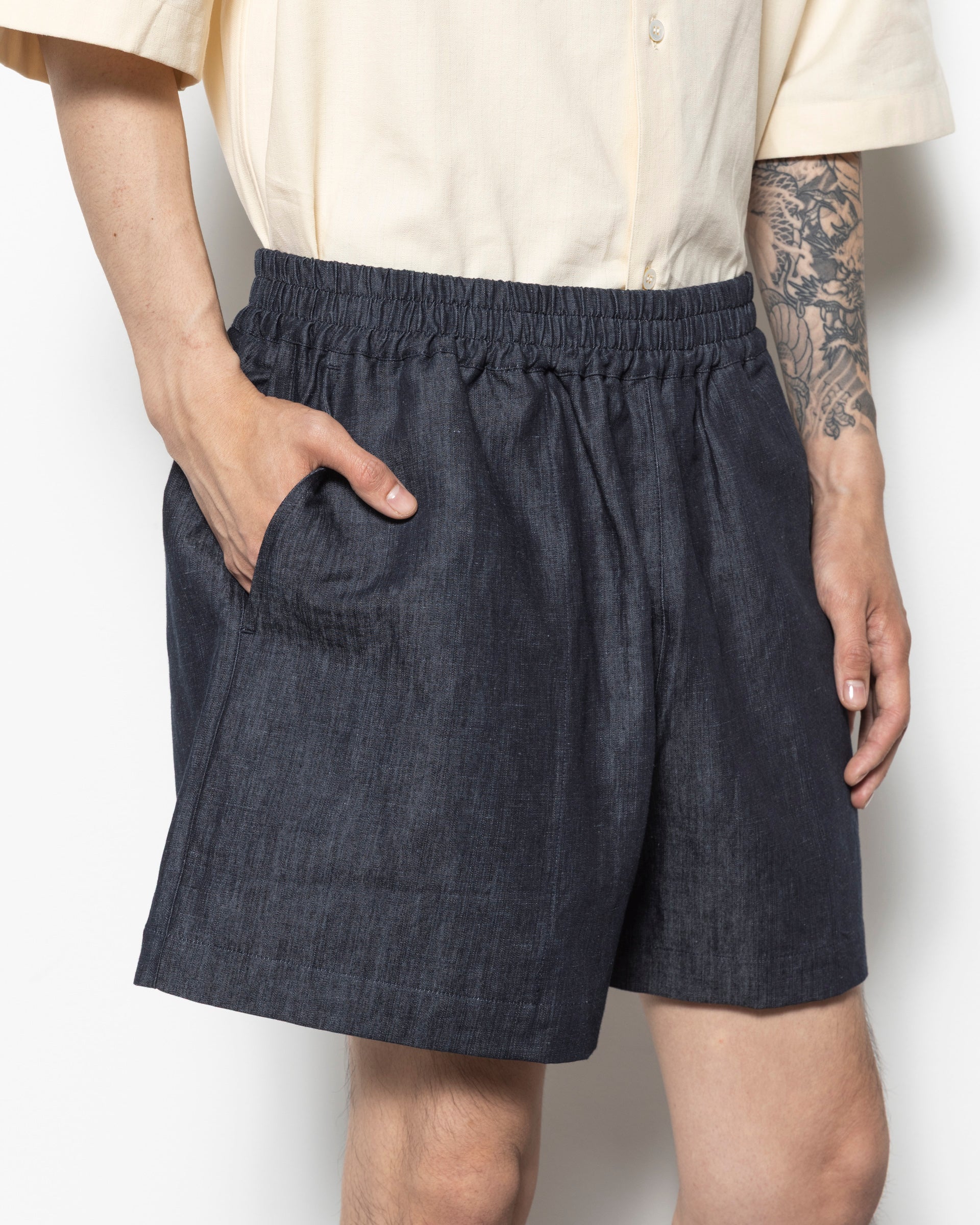 Elio Cropped Shorts in Indigo